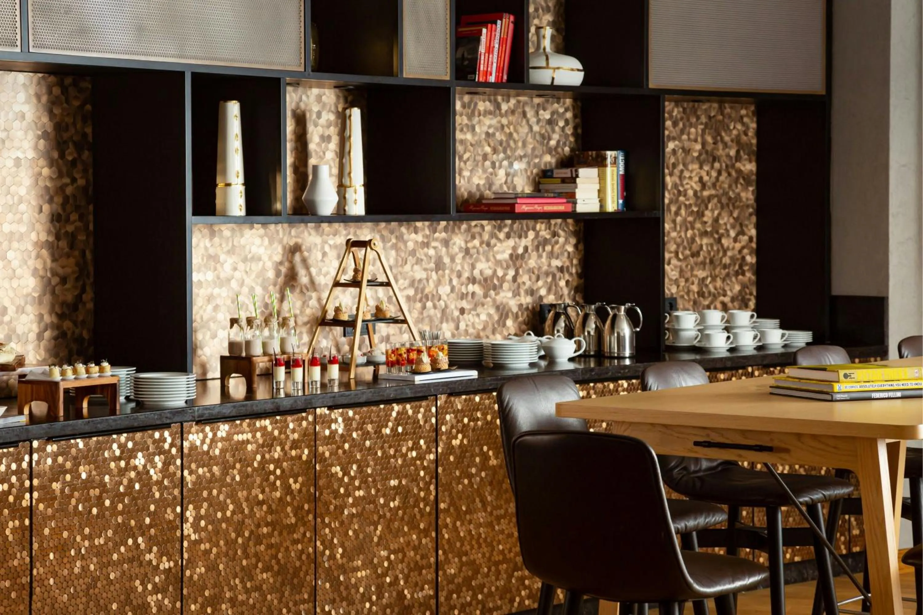 Restaurant/places to eat in Courtyard by Marriott Baku