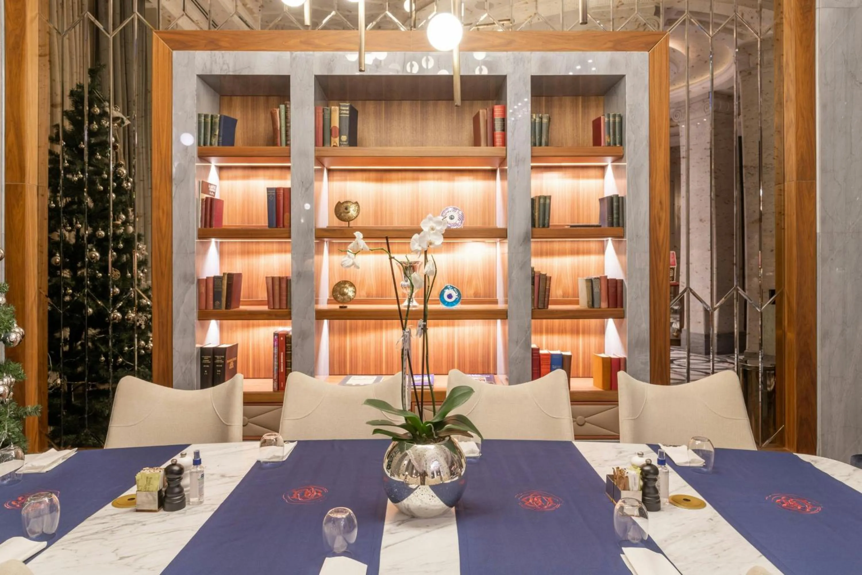 Lobby or reception in Orientbank Hotel Istanbul, Autograph Collection