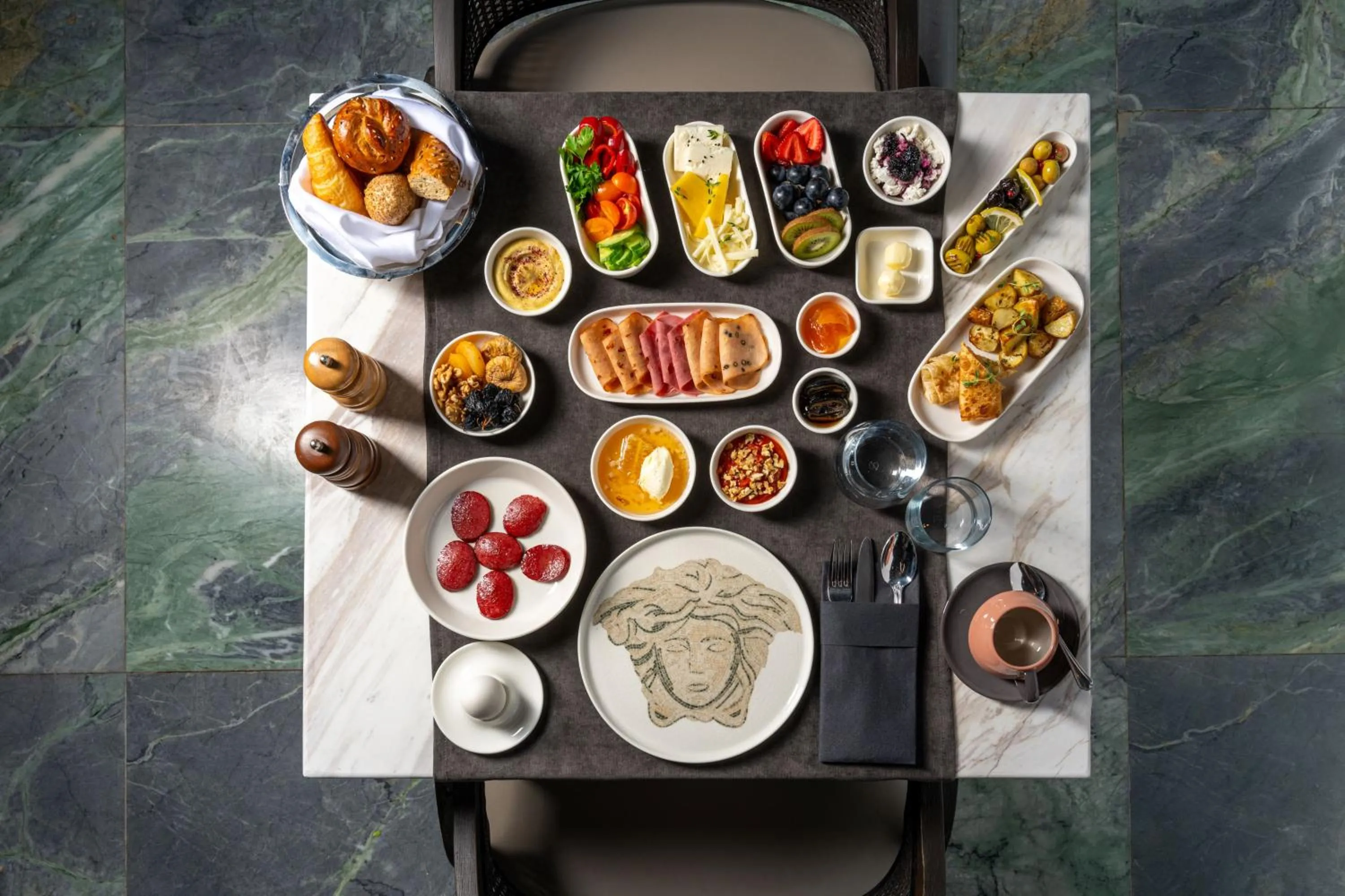 Breakfast in Orientbank Hotel Istanbul, Autograph Collection