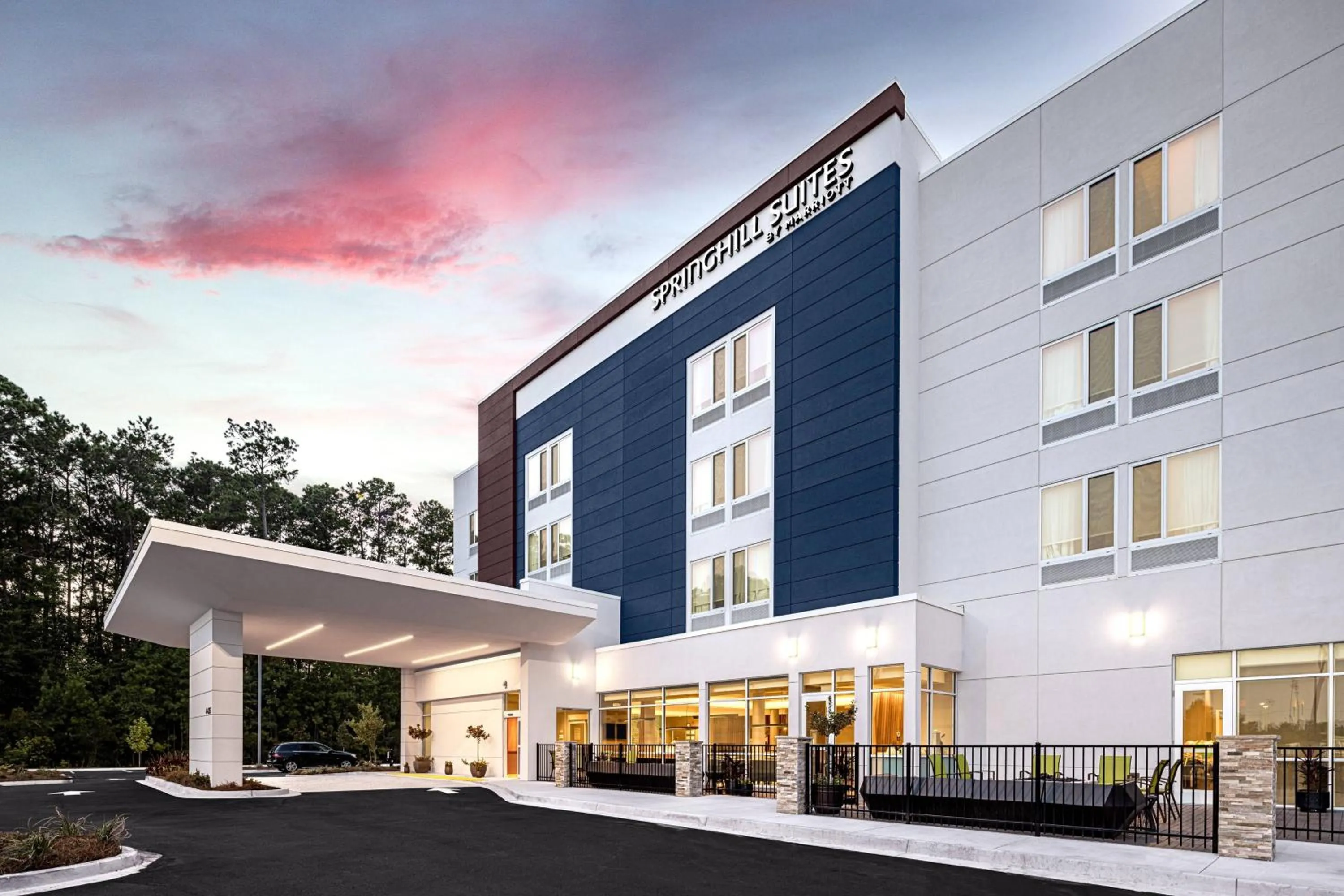 Property building in SpringHill Suites by Marriott Savannah Richmond Hill