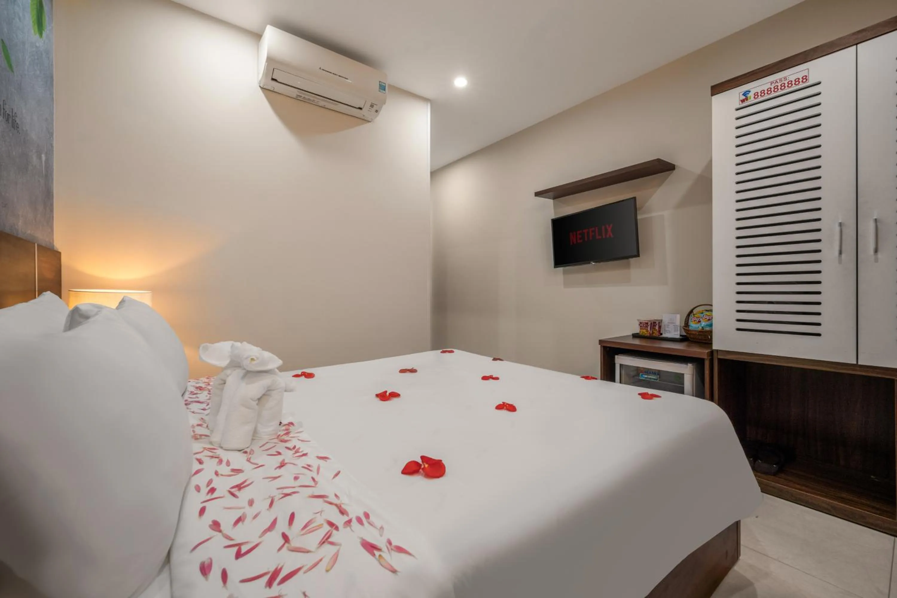 Bed in KLY Hotel Vung Tau