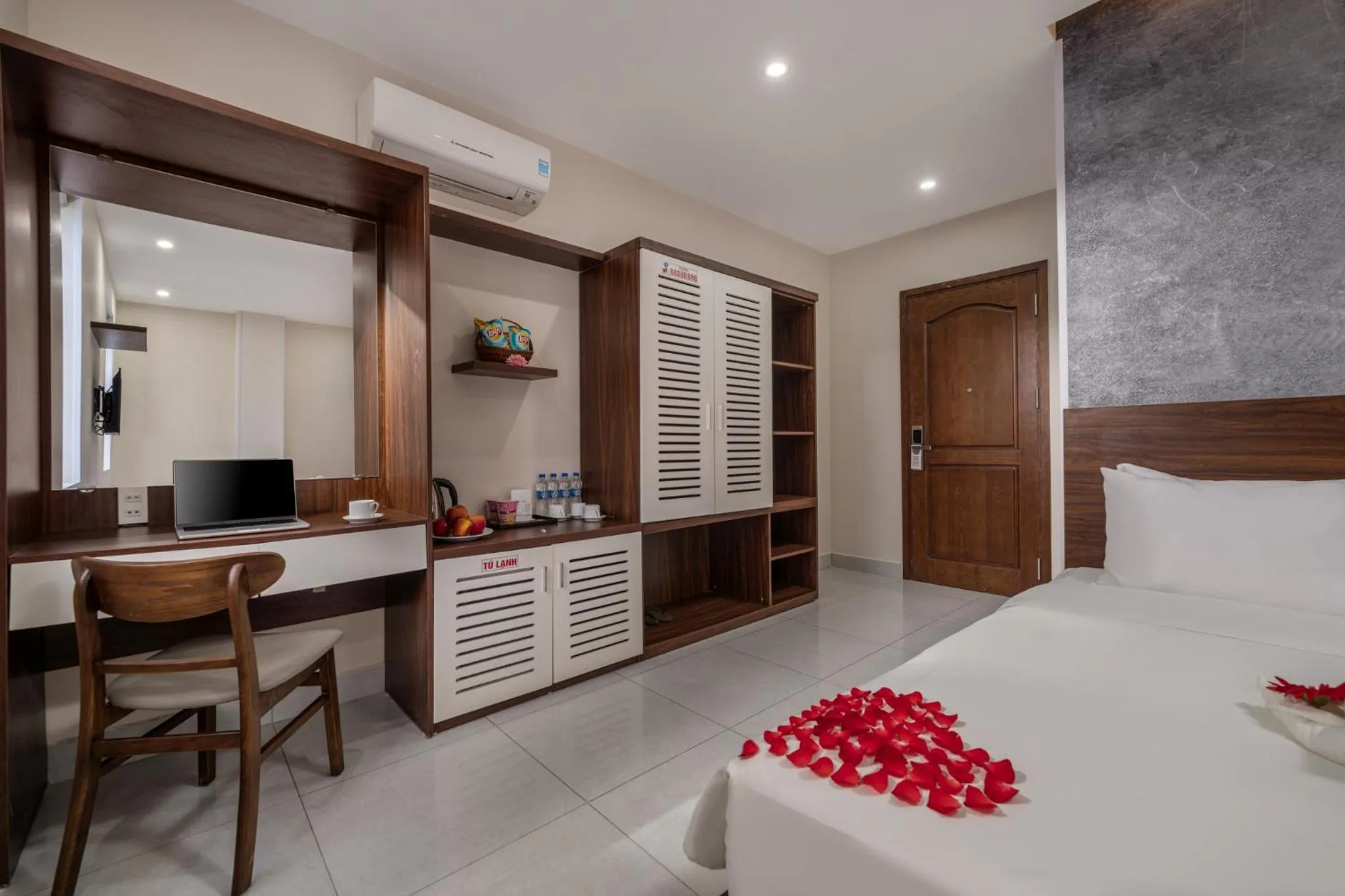 Bed in KLY Hotel Vung Tau