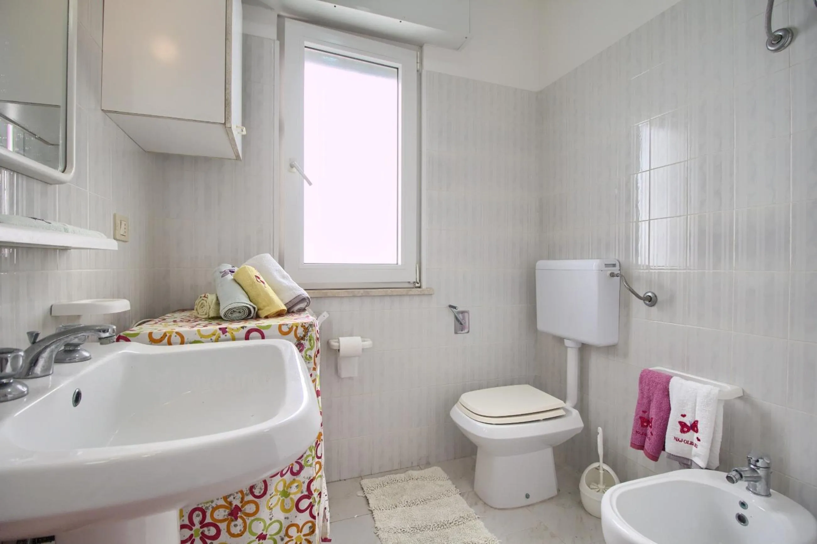 Bathroom in Front Beach Torre Mozza by LoveSud
