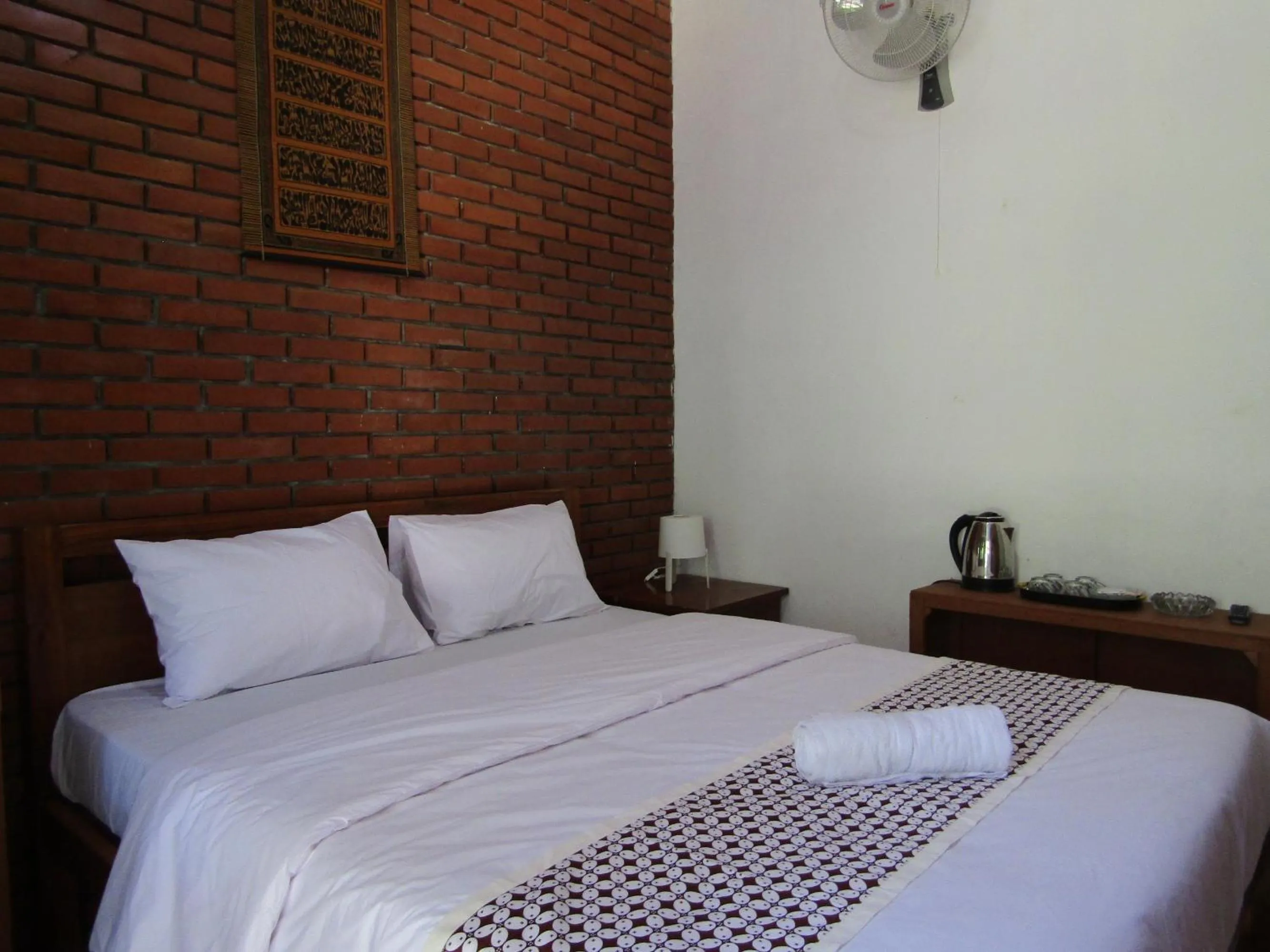 Bedroom, Bed in Penginapan Udin Syariah Bukit Rhema