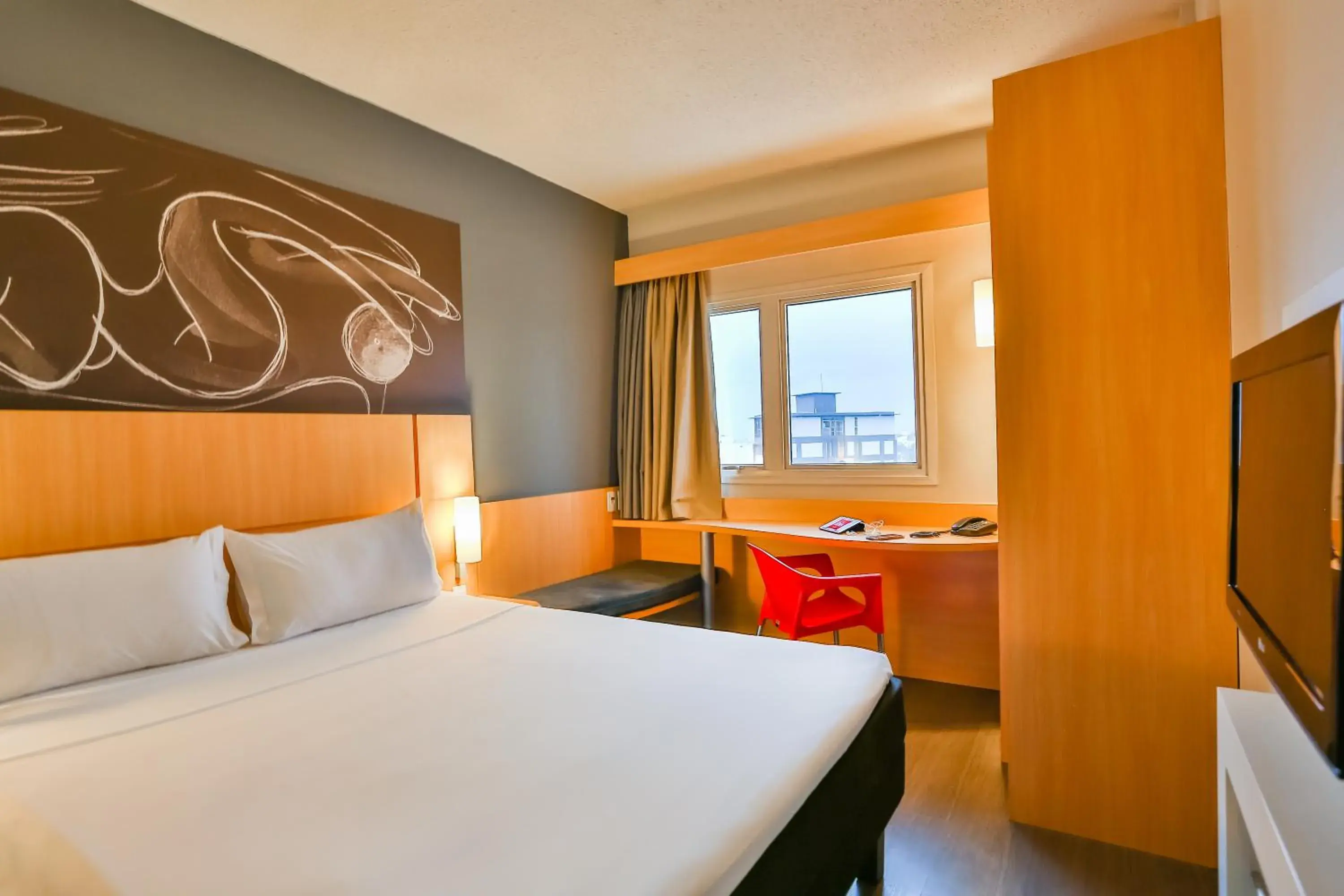 Superior Apartment with Queen Bed and The Latif Sebba Viaduct View - Upper Floor in ibis Goiânia Superior Apartment with Queen Bed and The Latif Sebba Viaduct View - Upper Floor in ibis Goiânia