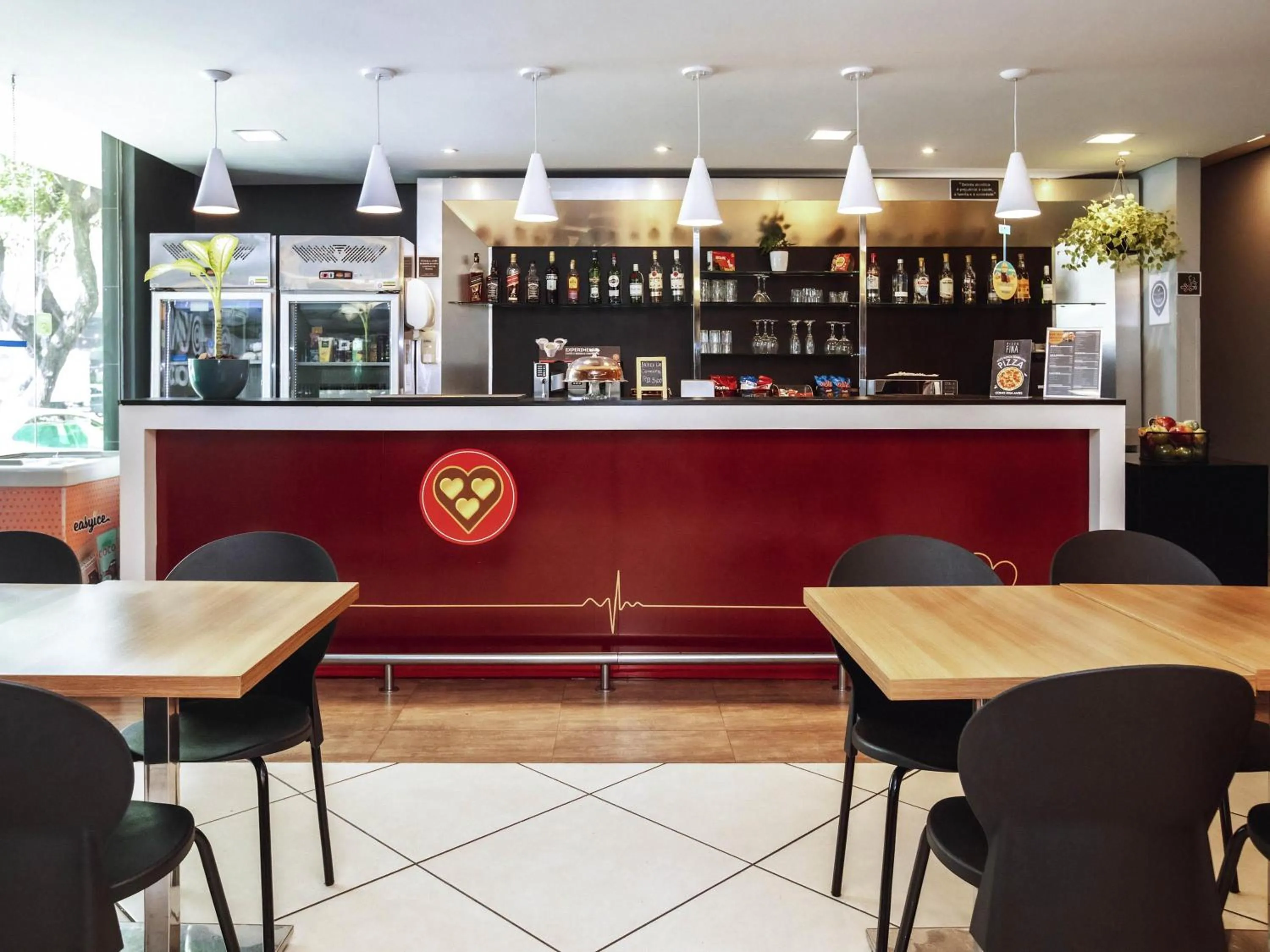 Restaurant/places to eat in Ibis Belo Horizonte Savassi