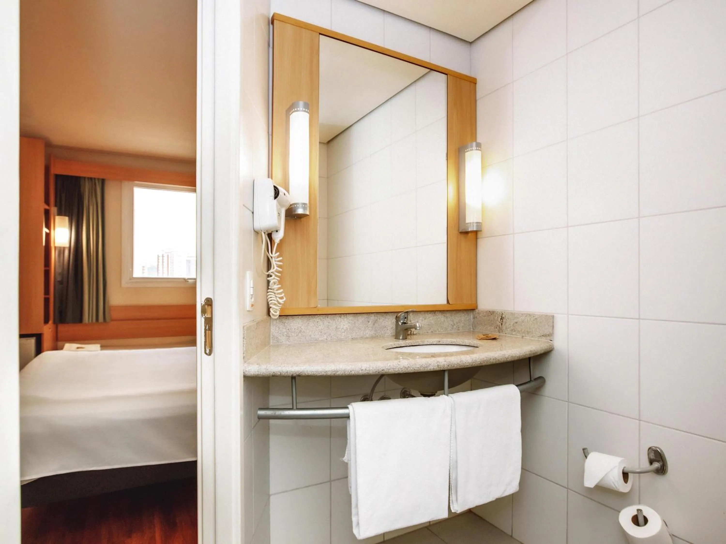 Bedroom in Ibis Belo Horizonte Savassi