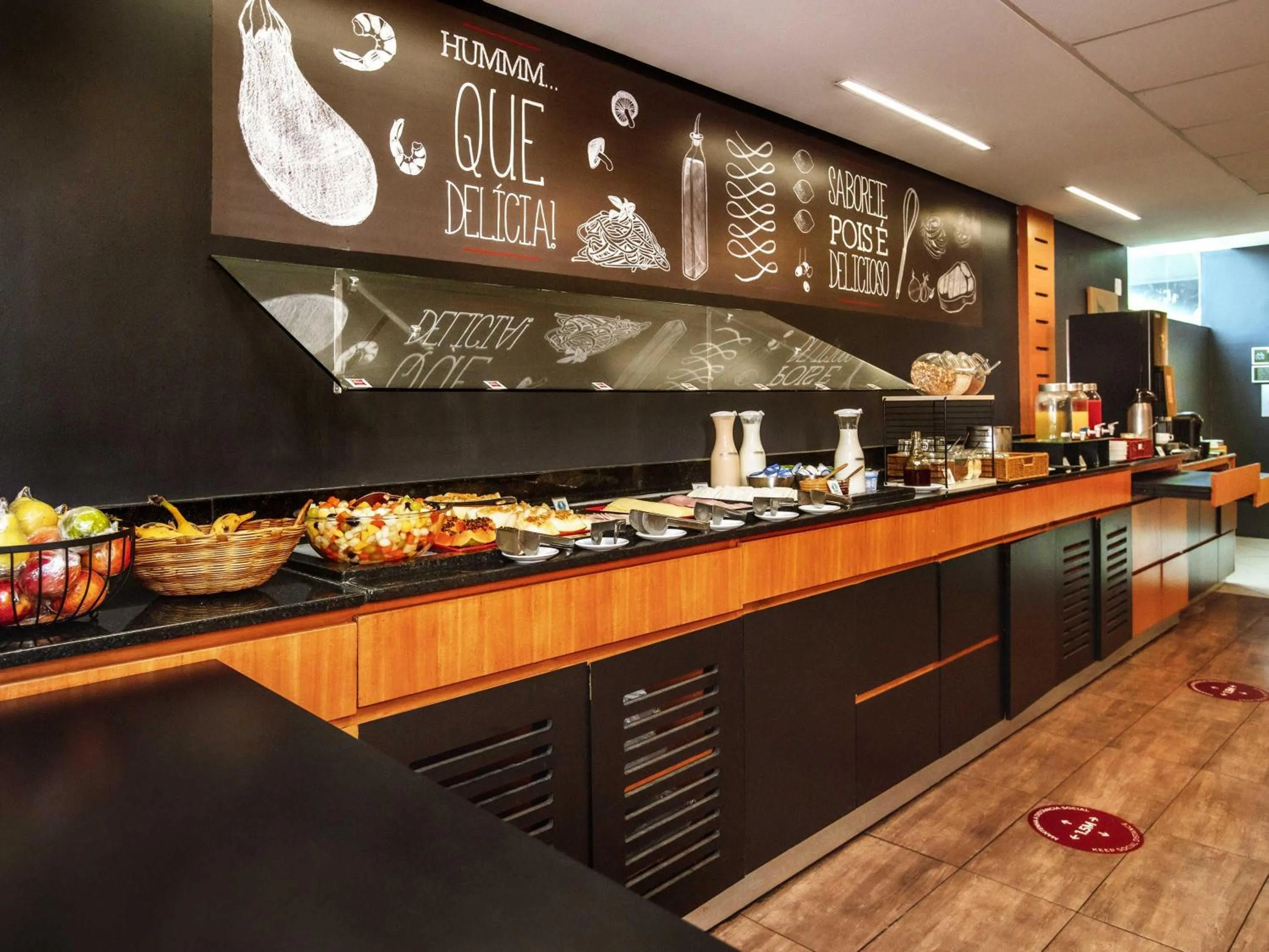 Restaurant/places to eat in Ibis Belo Horizonte Savassi