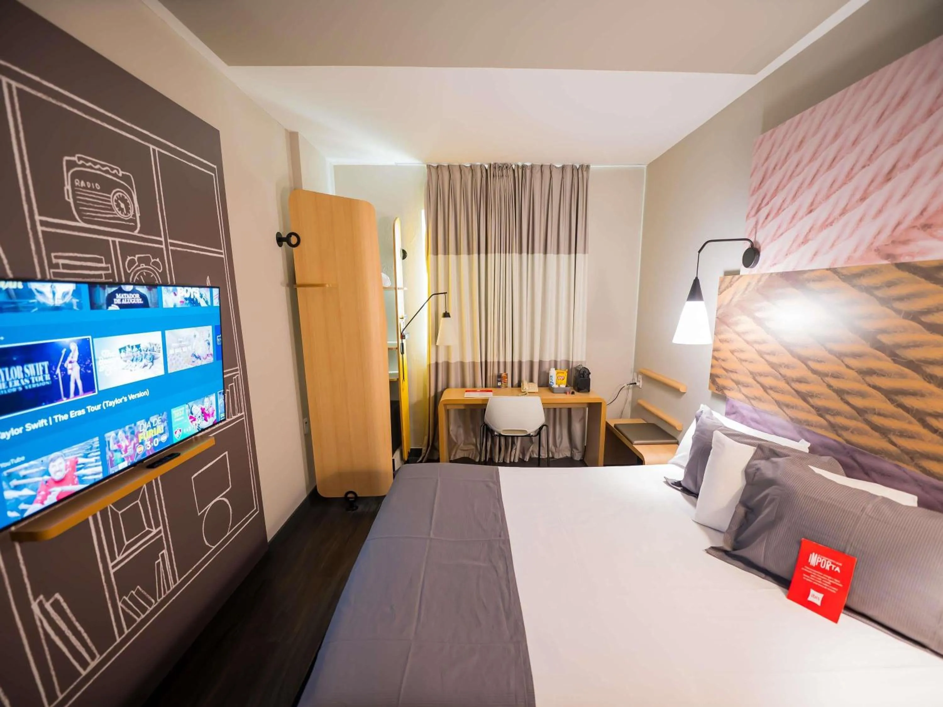 Bedroom, Bed in ibis Ribeirao Preto Shopping