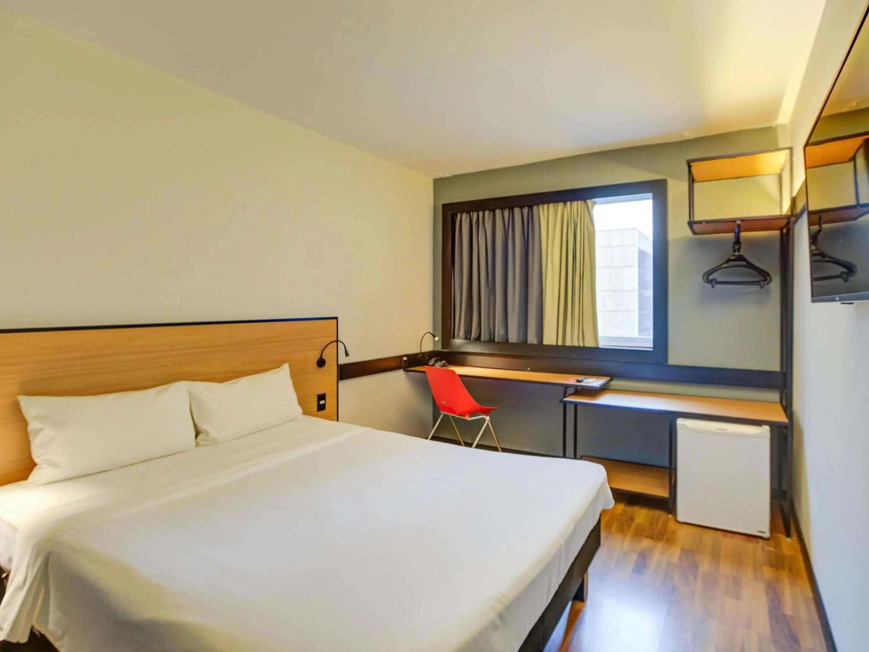 Bedroom, Bed in ibis Rio de Janeiro Santos Dumont