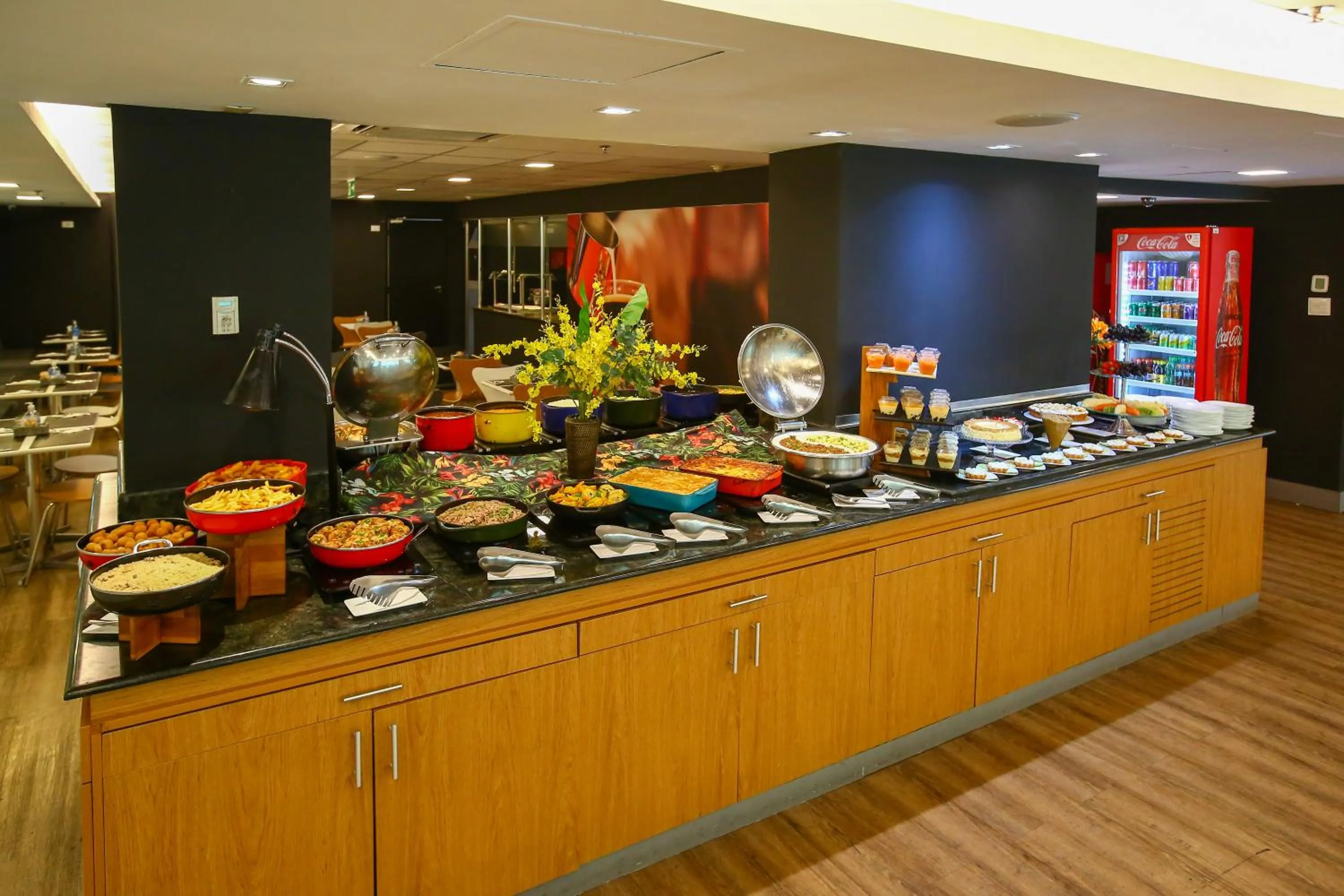 Restaurant/places to eat in ibis Rio de Janeiro Santos Dumont