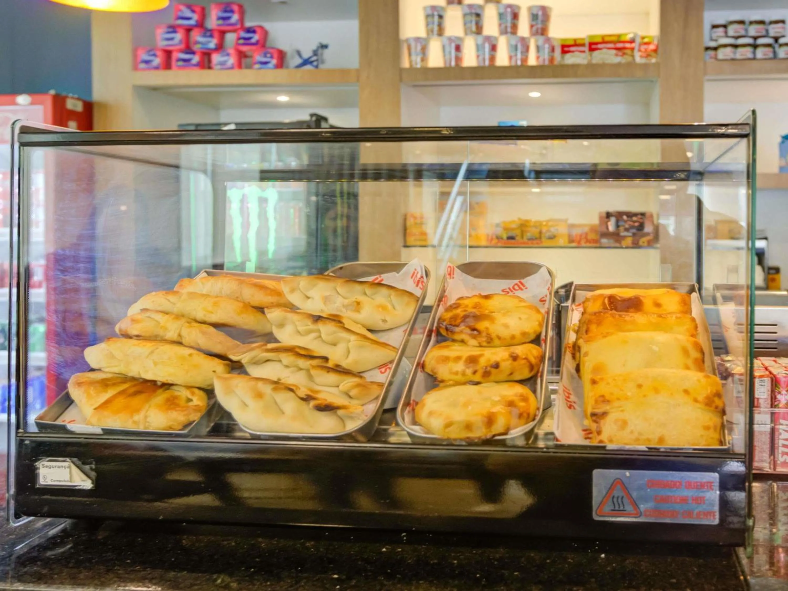 Lounge or bar in ibis Rio de Janeiro Santos Dumont