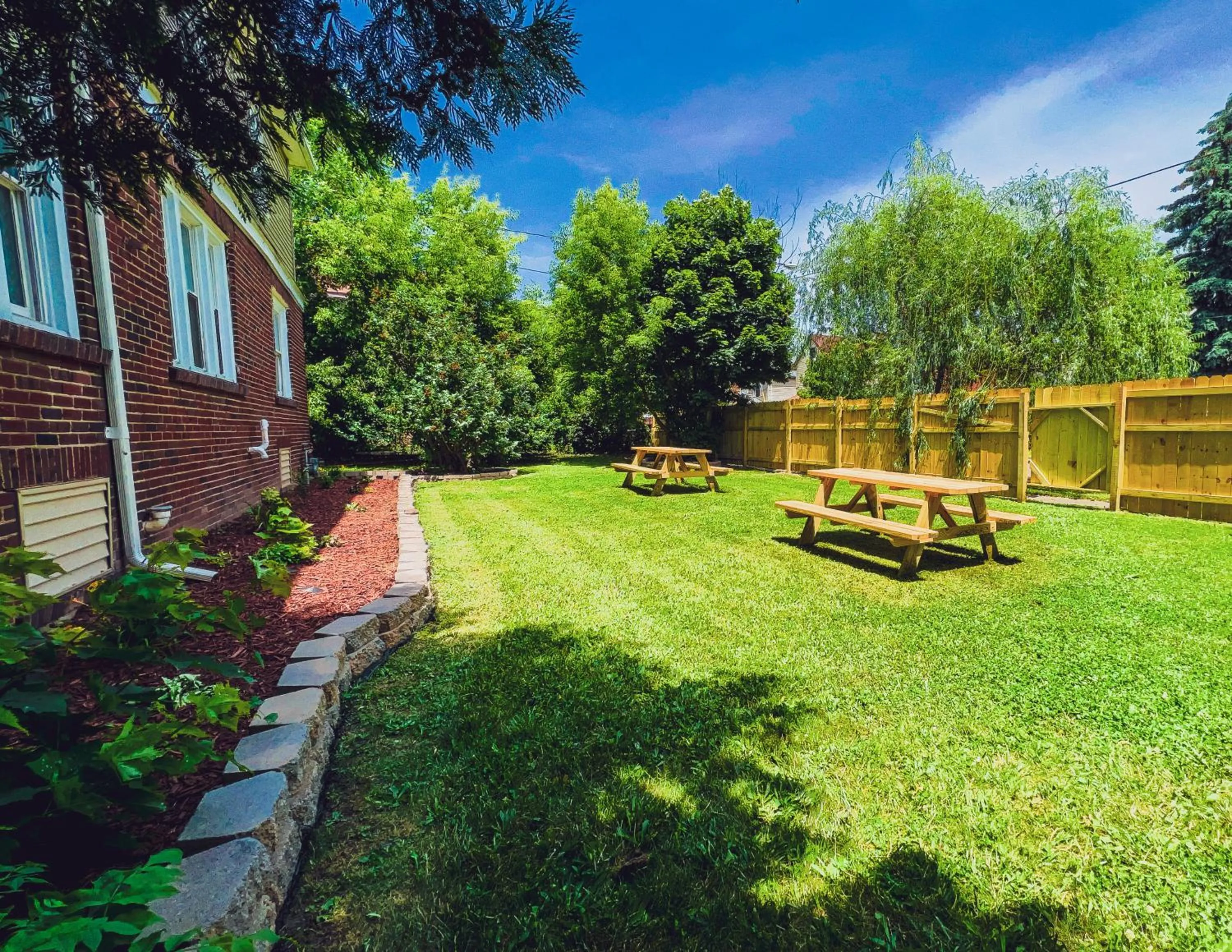 Property building in The Trotter Manor- With Private Yard & Free Parking, Minutes From Falls & Casino by Niagara Hospital