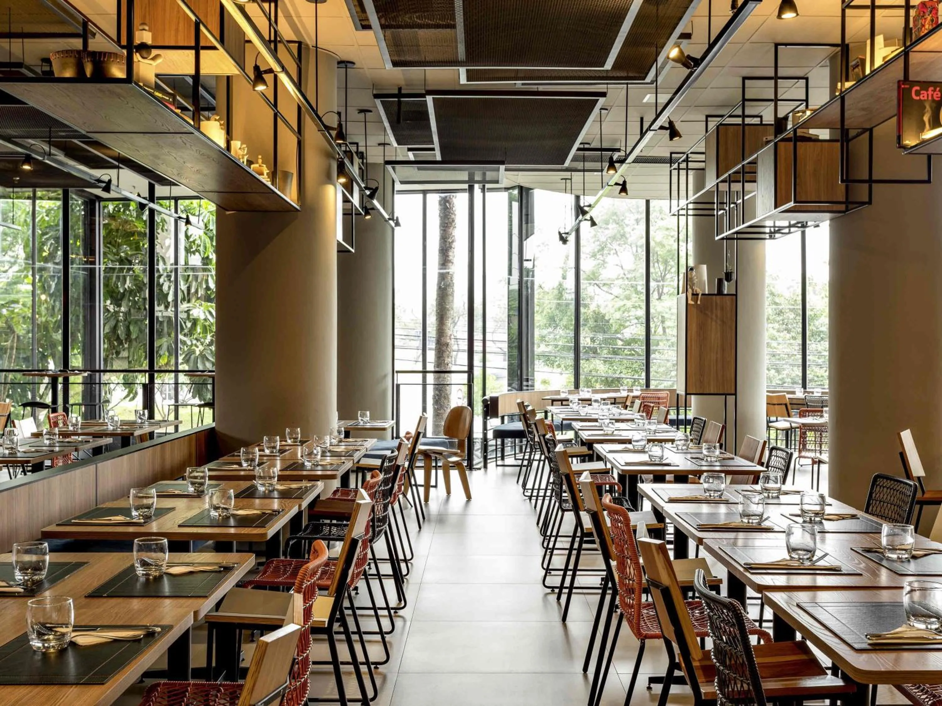 Restaurant/places to eat in ibis Sao Paulo Barra Funda