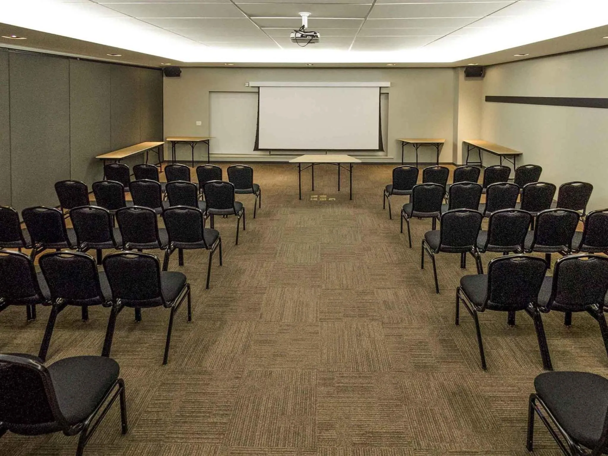 Meeting/conference room in ibis Sao Paulo Barra Funda