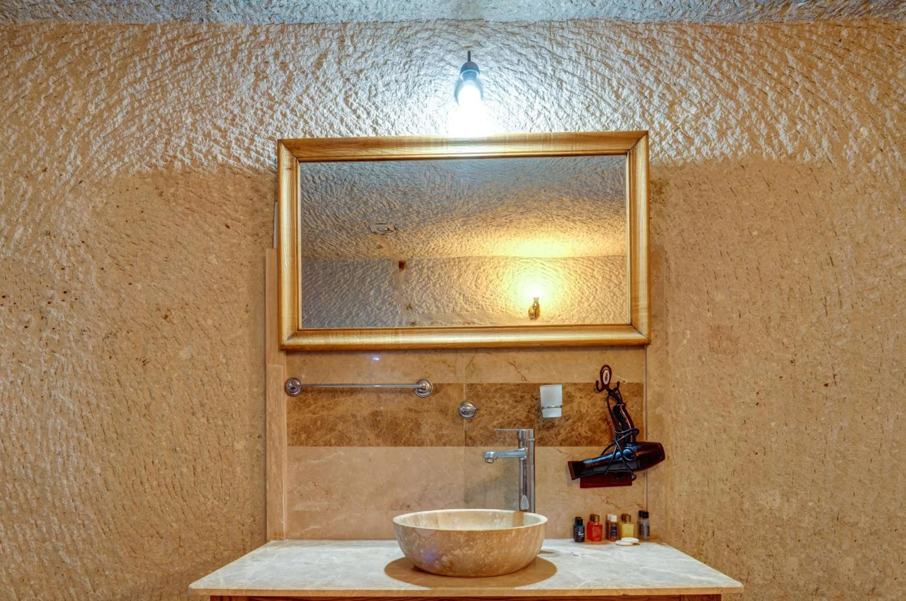 Bathroom in Avilla Cave Hotel