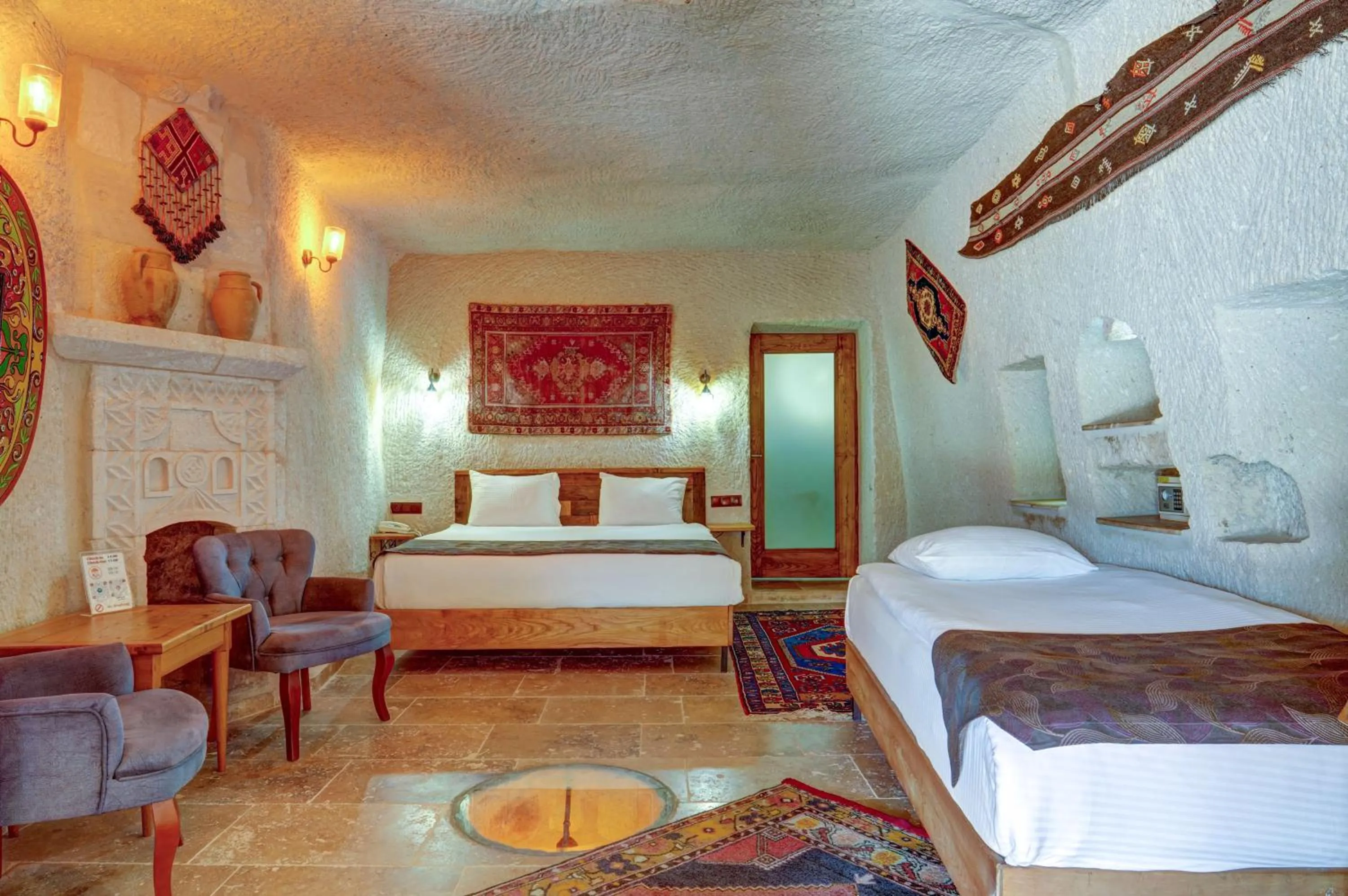 Photo of the whole room, Bed in Avilla Cave Hotel