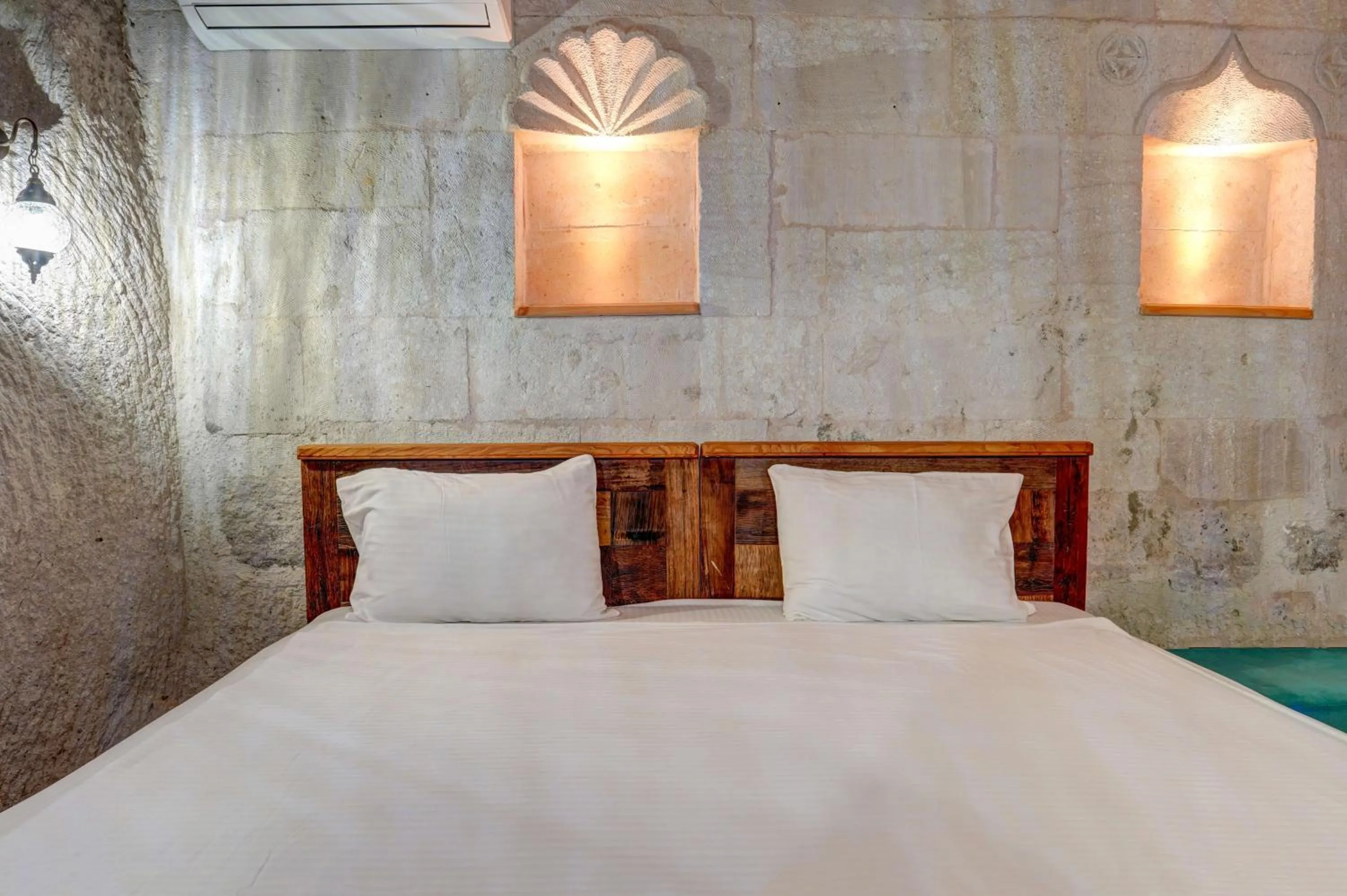 Bed in Avilla Cave Hotel