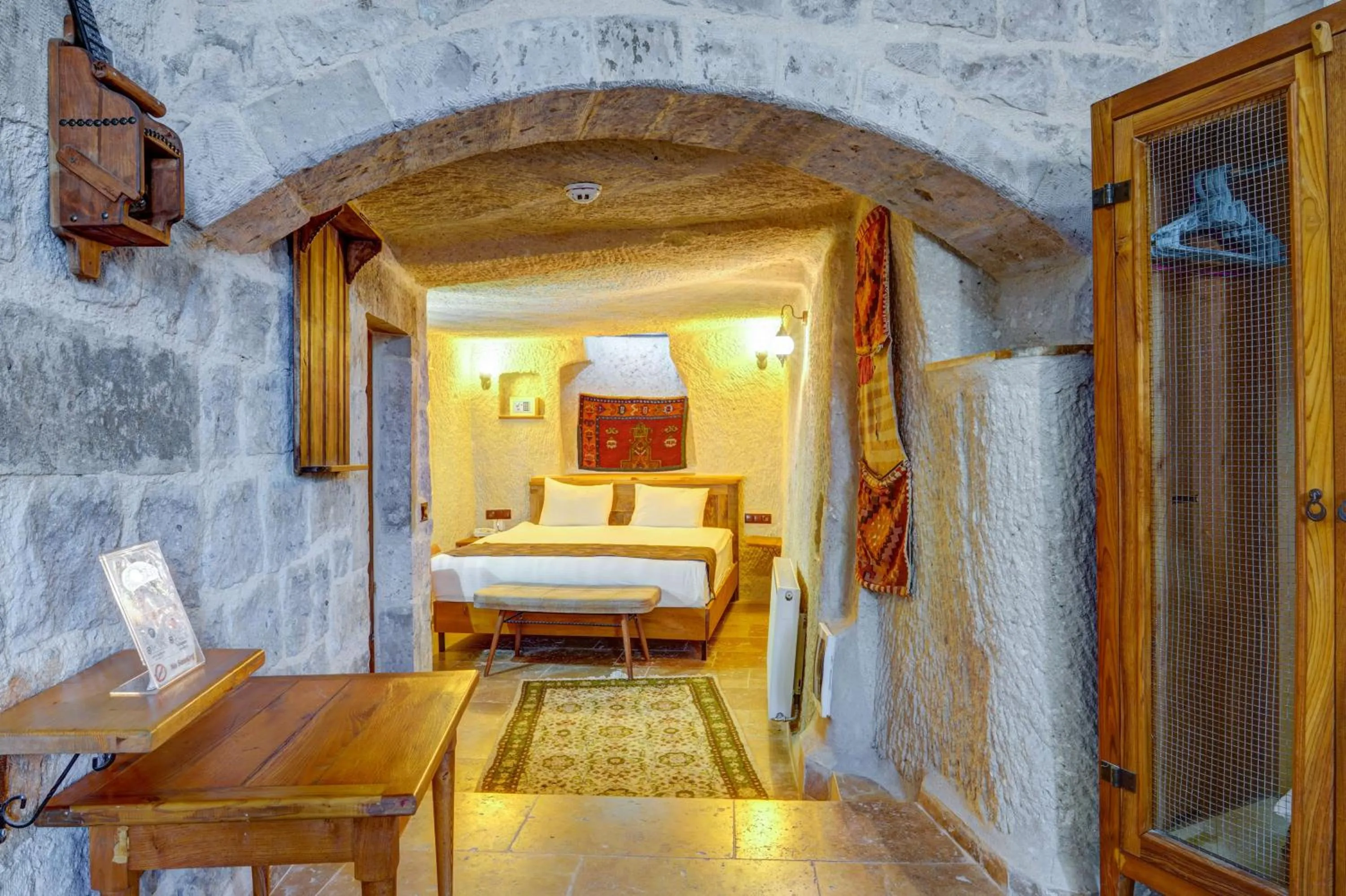 Photo of the whole room, Bed in Avilla Cave Hotel