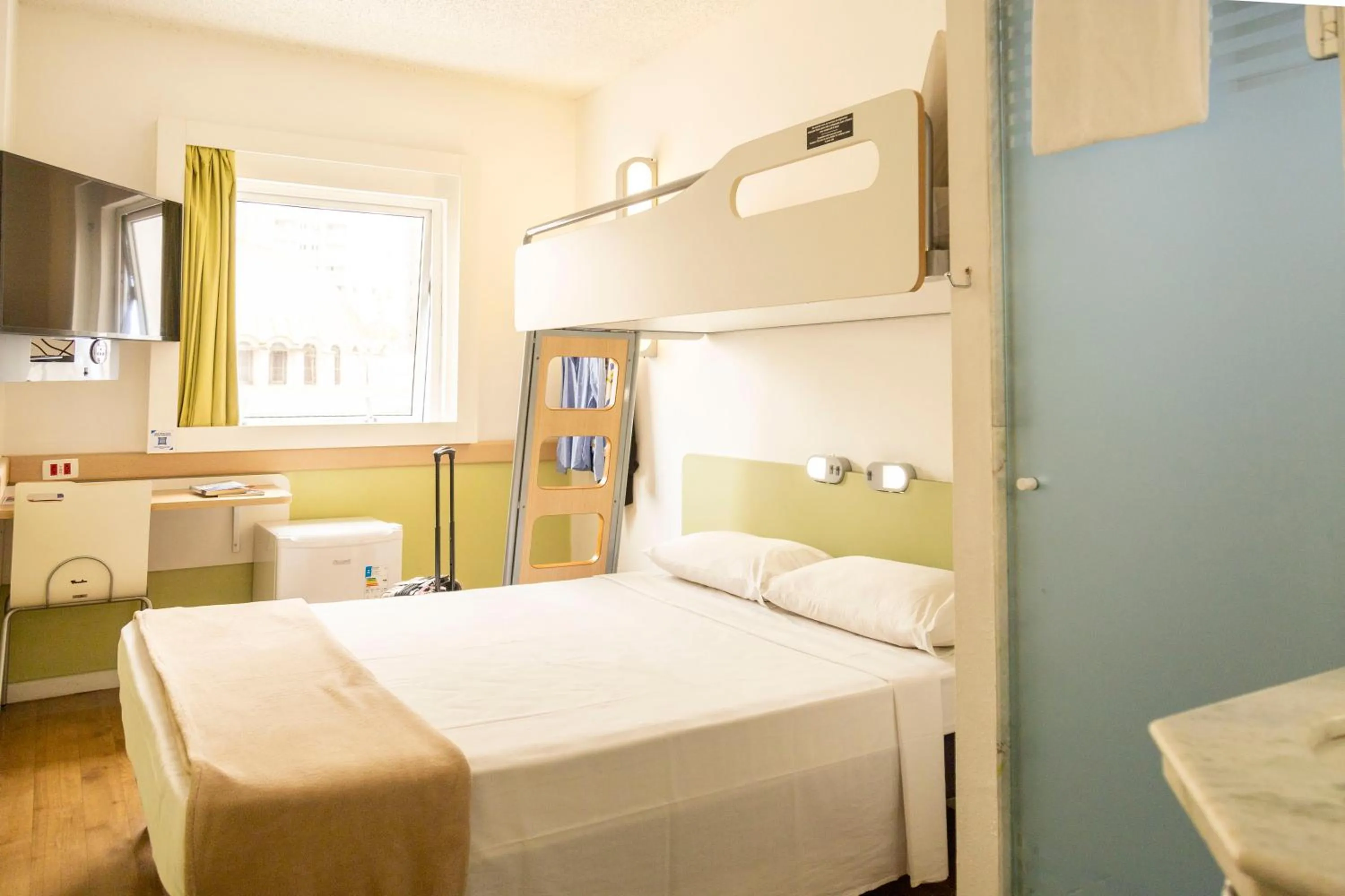 Bed in ibis budget Sao Paulo Paraiso