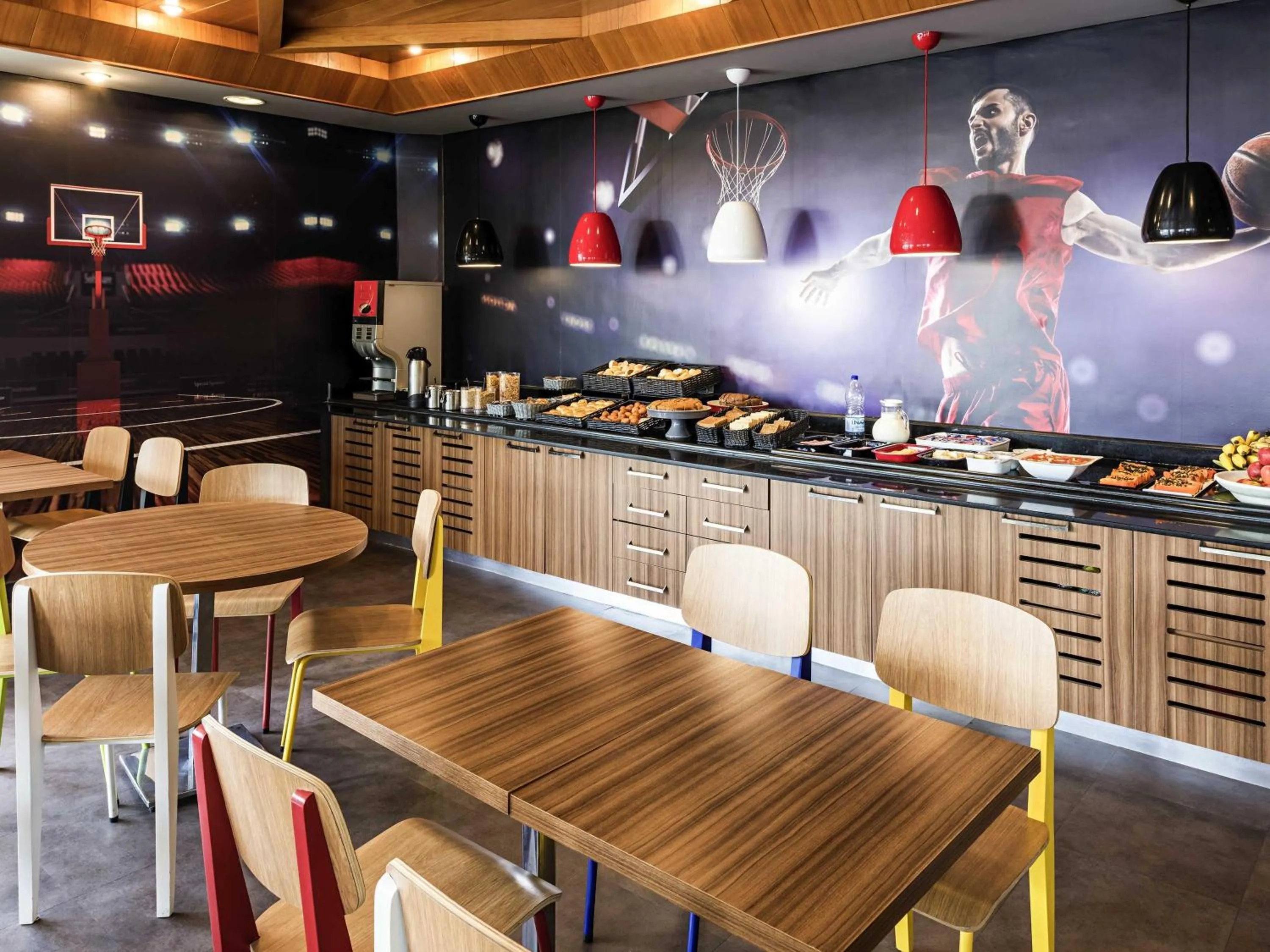 Restaurant/places to eat in ibis Sao Paulo Interlagos