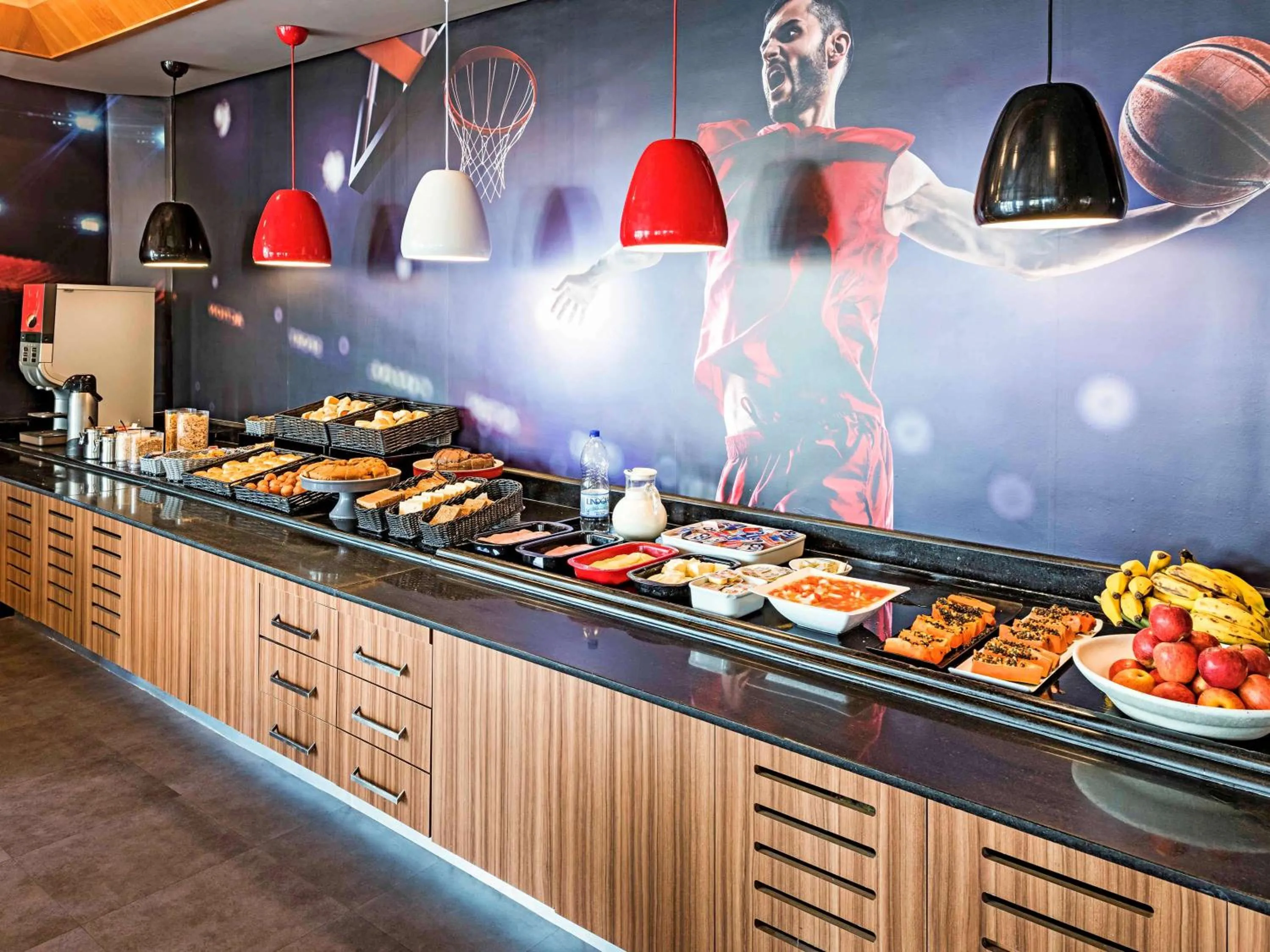 Restaurant/places to eat in ibis Sao Paulo Interlagos