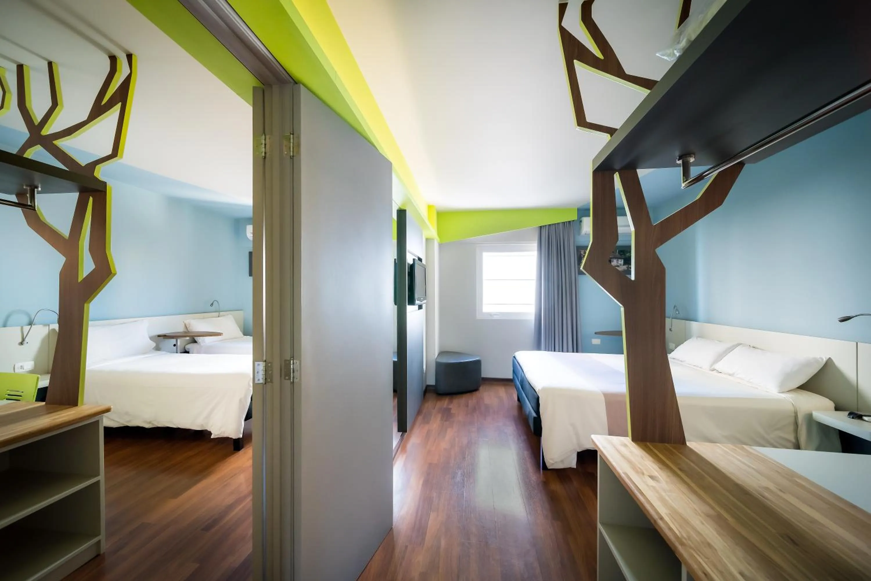 Photo of the whole room, Bed in ibis Styles Curitiba Centro Civico