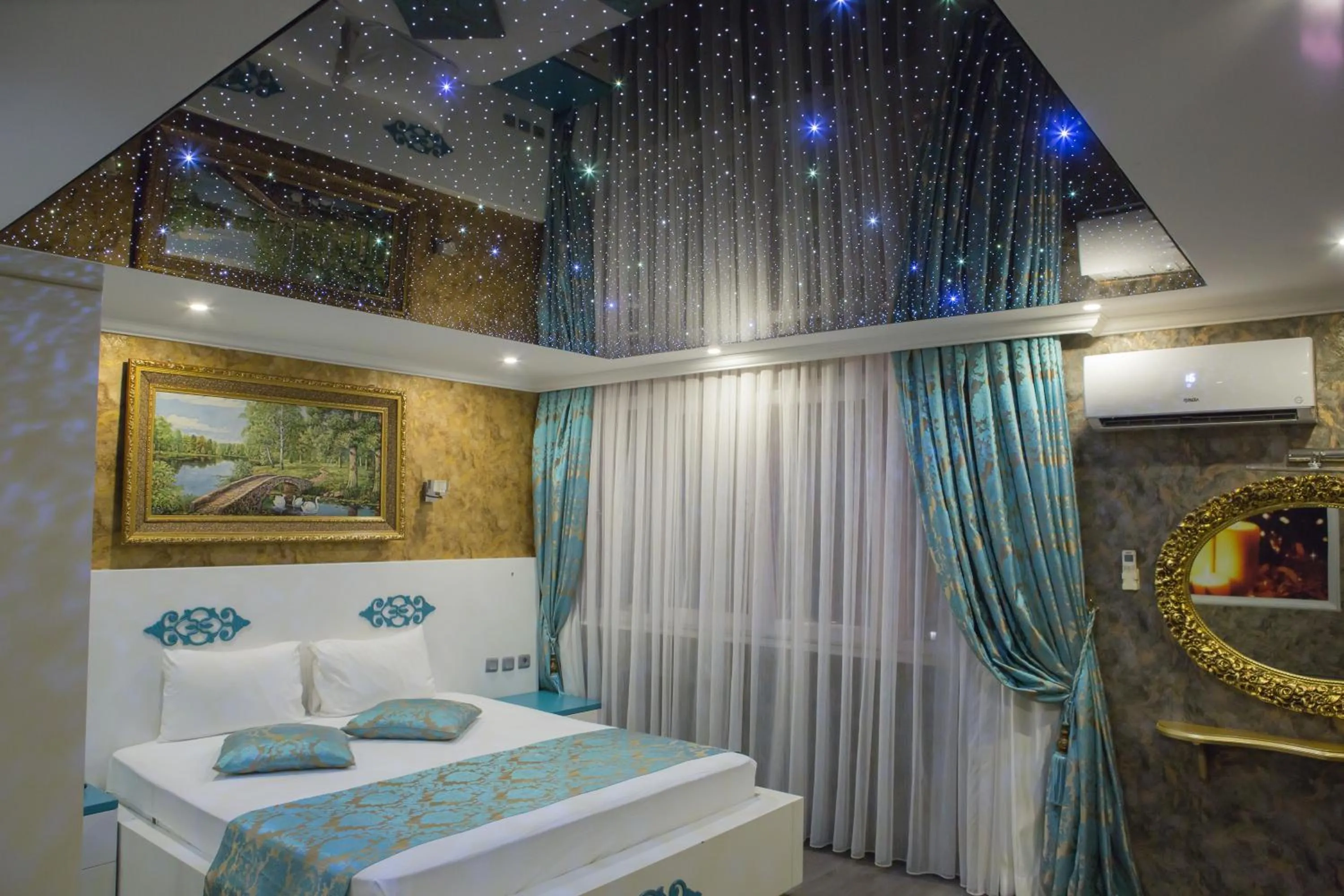 Bedroom, Bed in ERDEM HOTEL