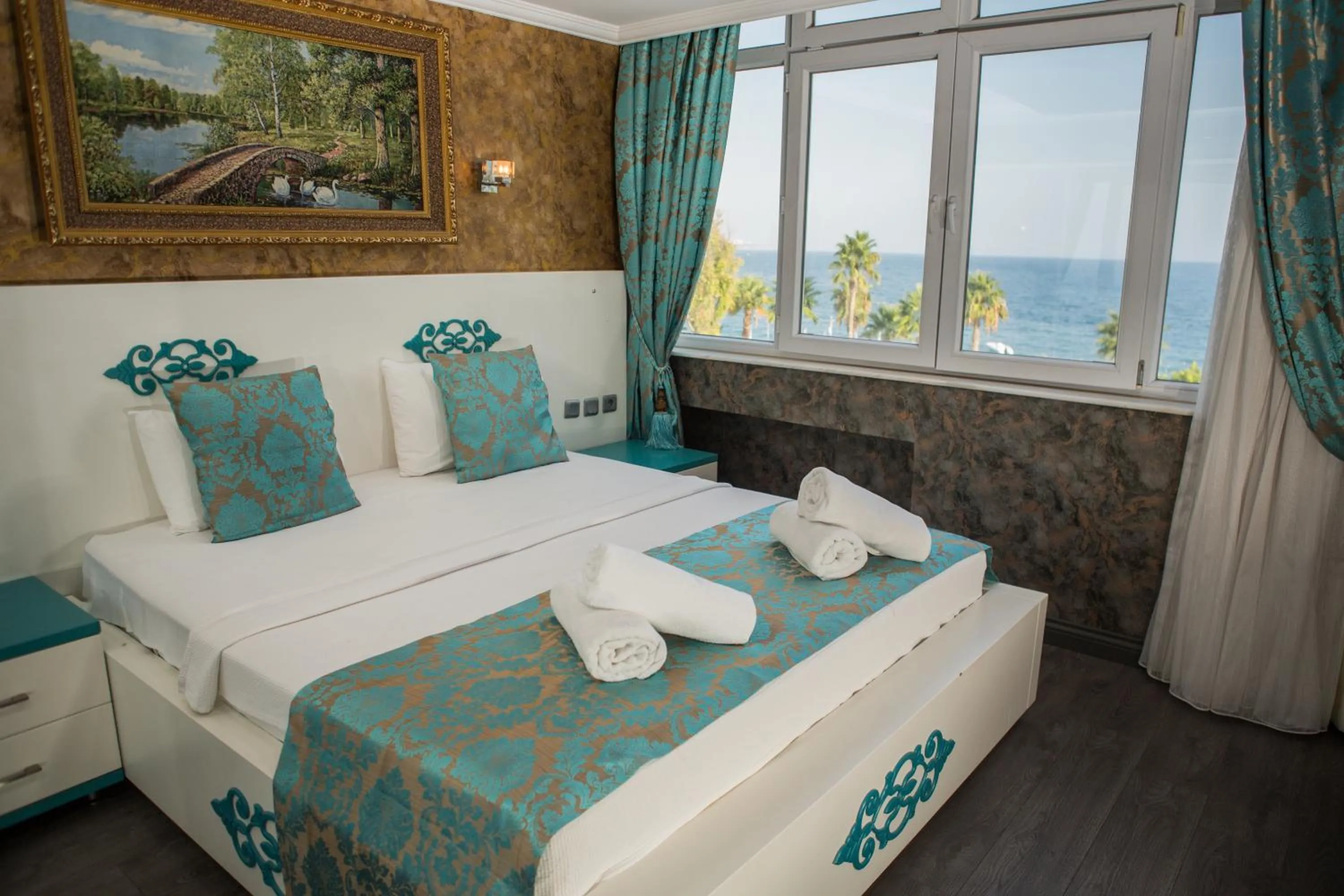 Bedroom, Bed in ERDEM HOTEL