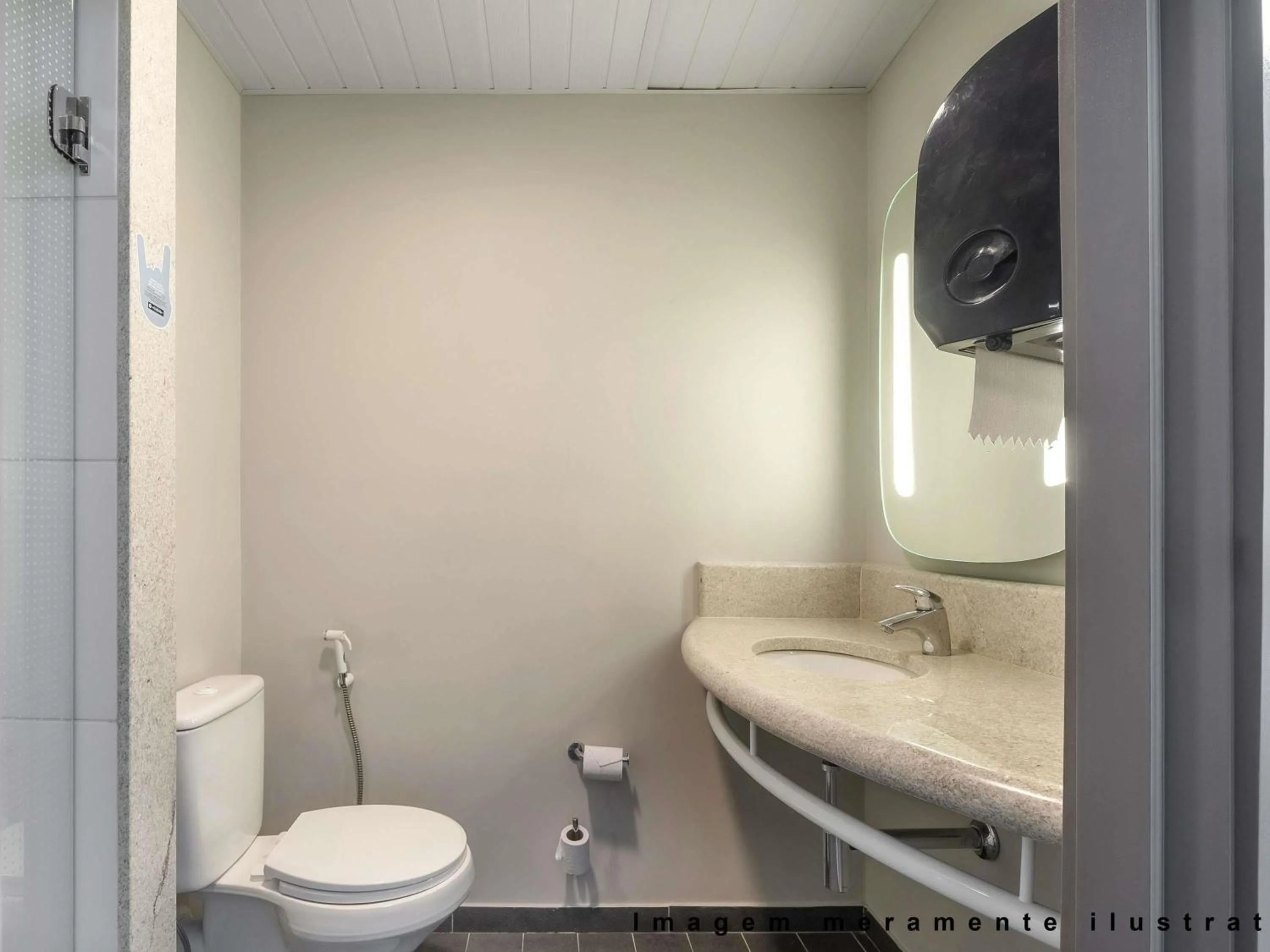 Bedroom in ibis Curitiba Shopping