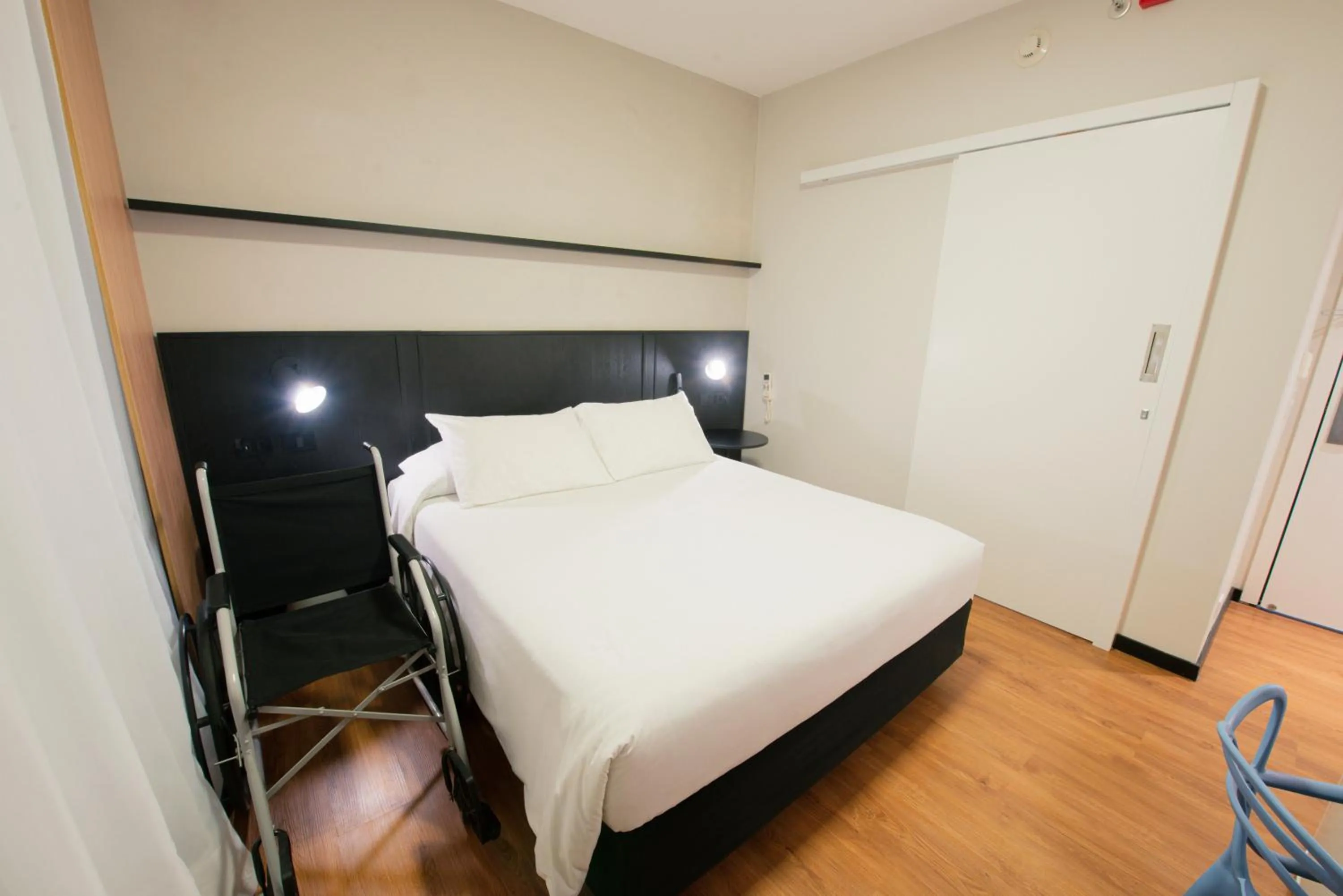 Bed in ibis Curitiba Shopping