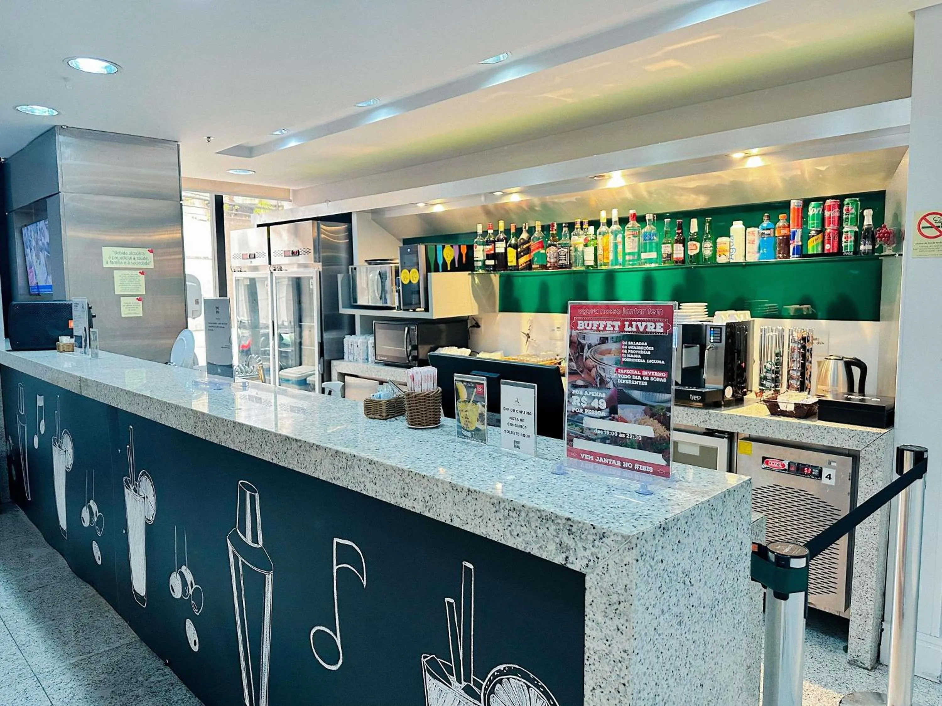 Lounge or bar in ibis Curitiba Shopping