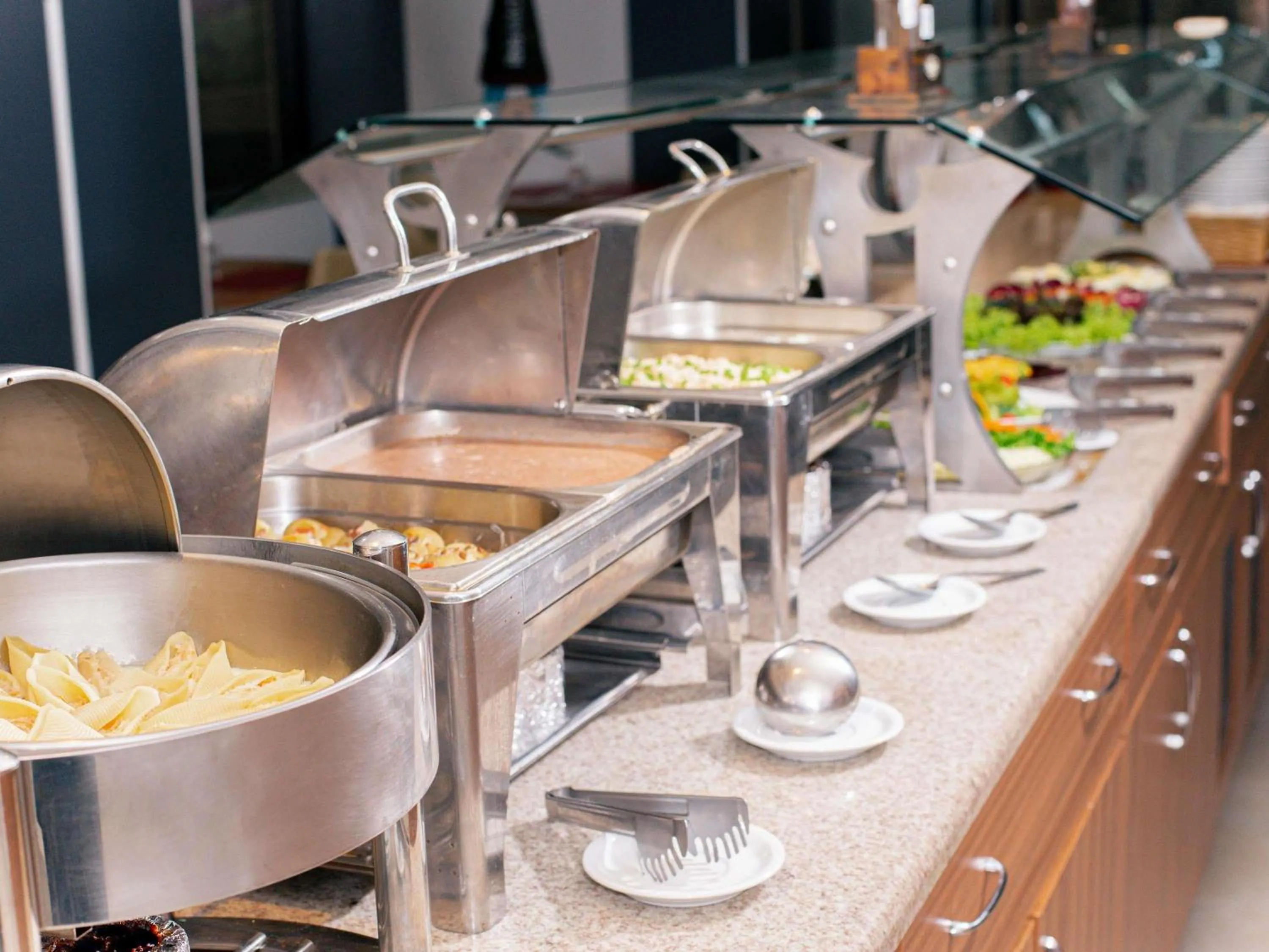 Restaurant/places to eat in ibis Curitiba Shopping