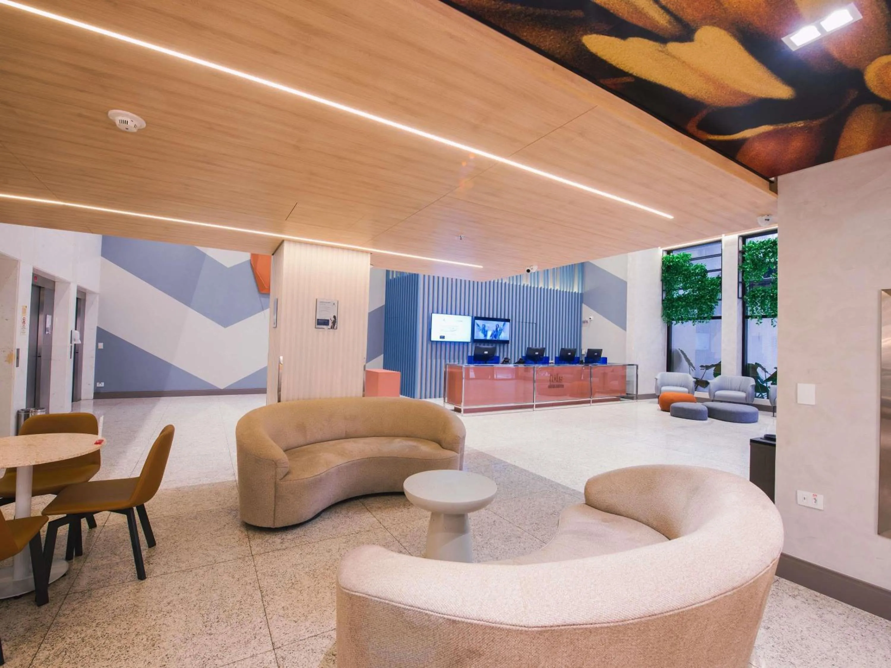 Property building in ibis Curitiba Shopping