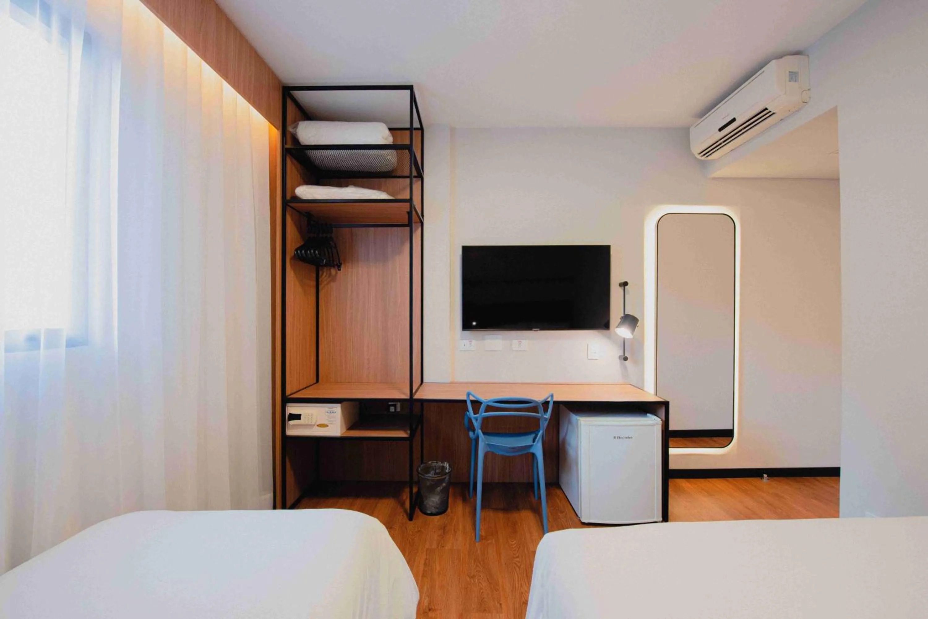 TV and multimedia, Bed in ibis Curitiba Shopping