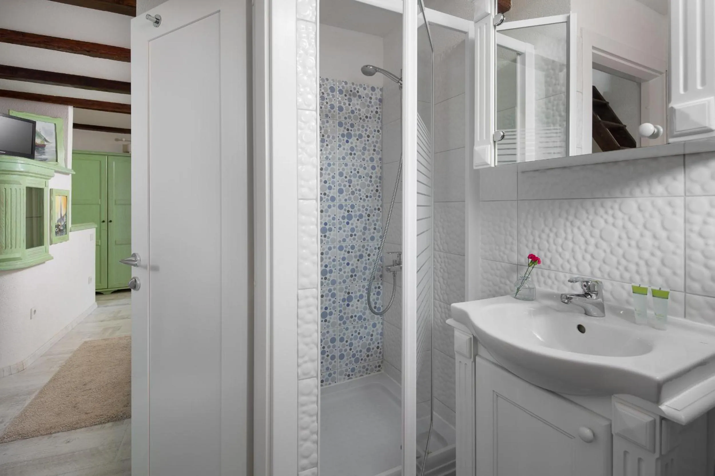 Studios Verde by Irundo