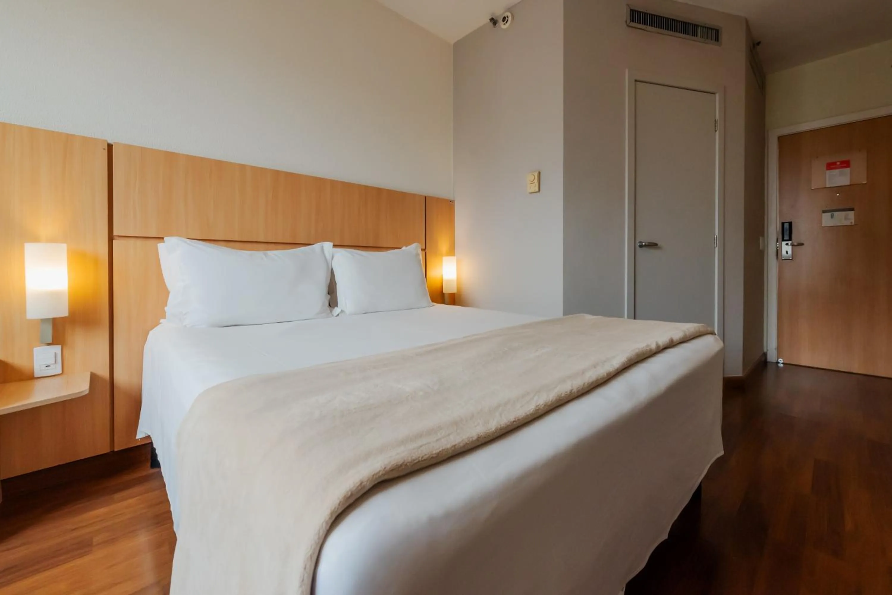 Bed in Ibis Florianopolis