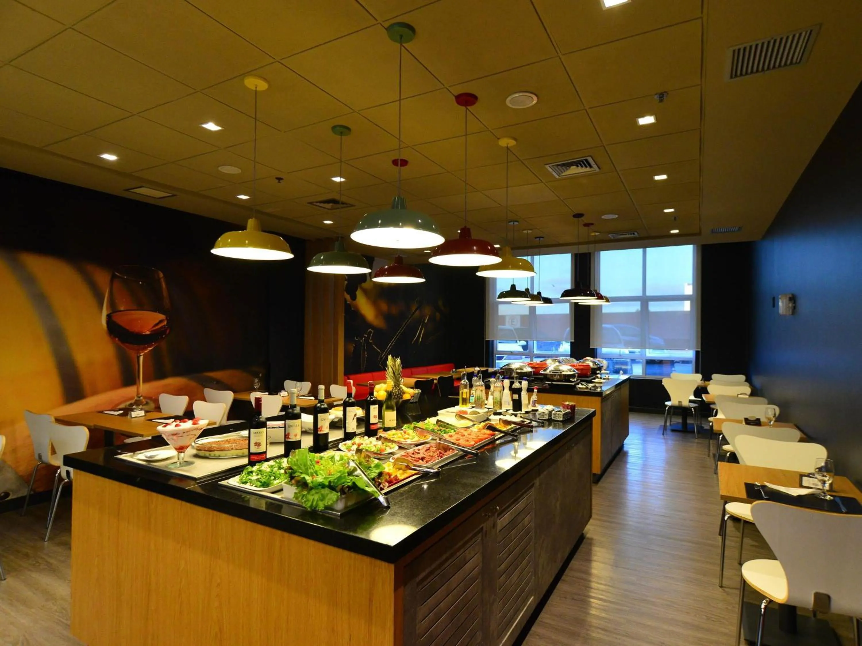 Restaurant/places to eat in ibis Caxias do Sul