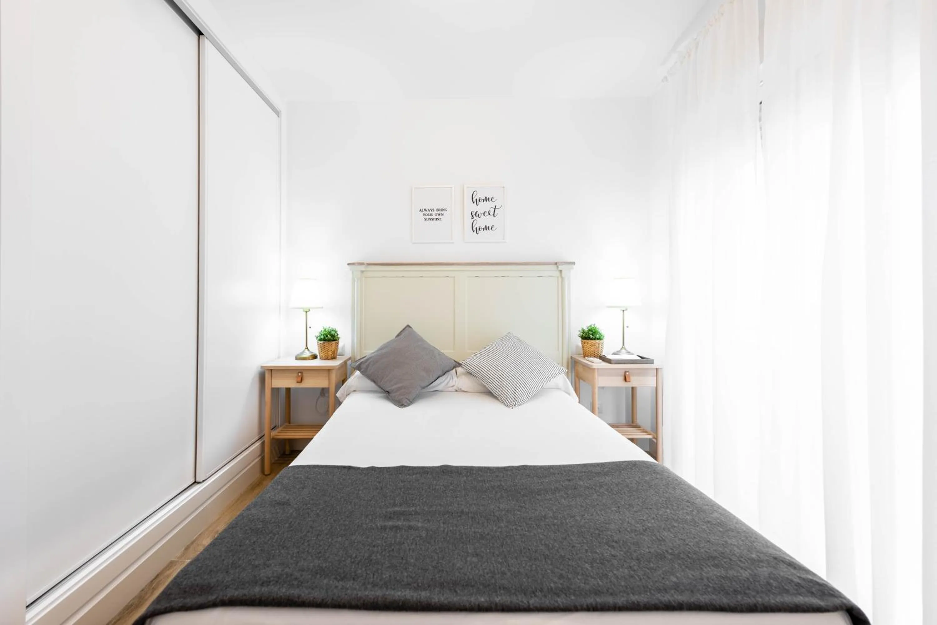 Bed in Apartamentos Toboso Plaza