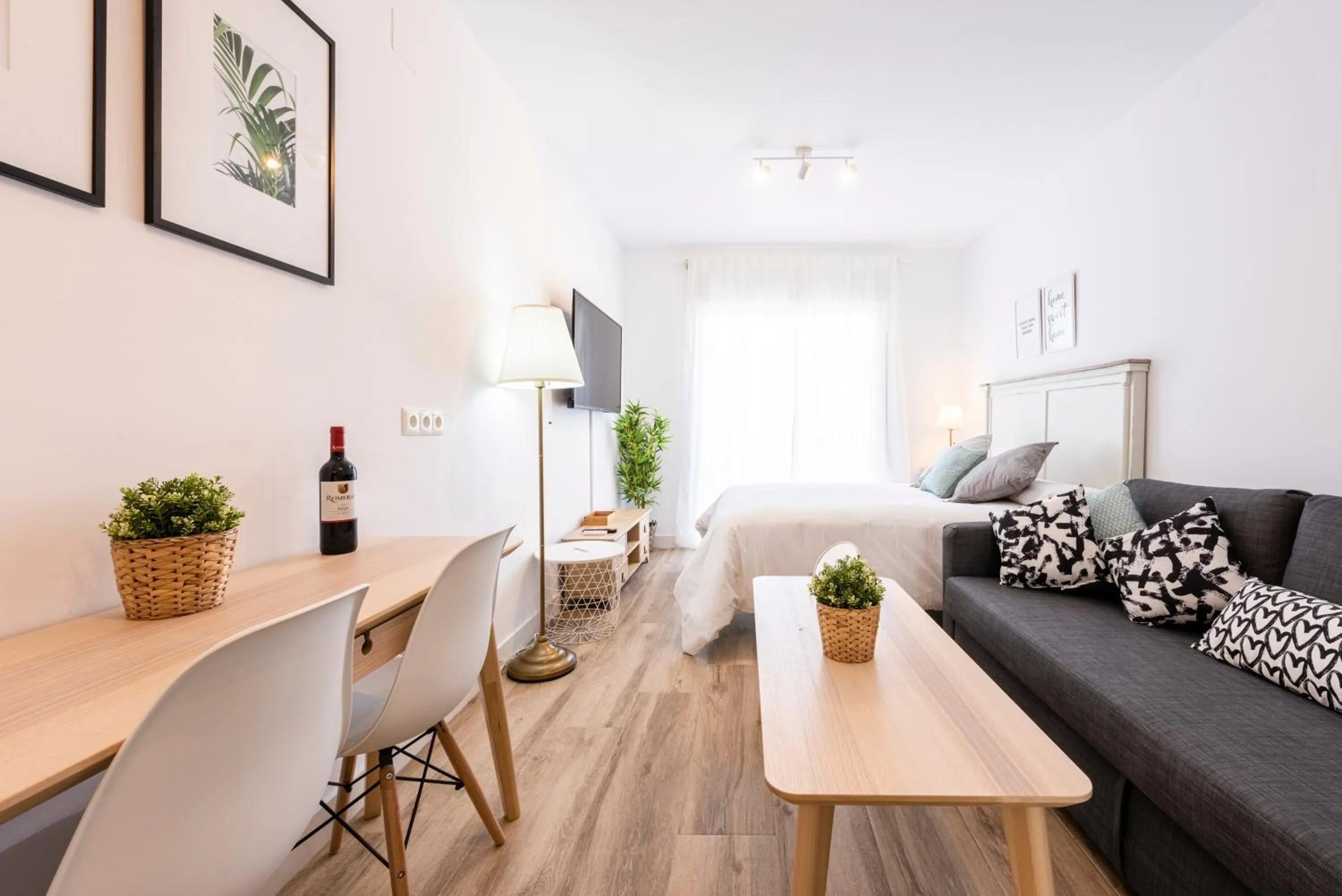 Bed in Apartamentos Toboso Plaza