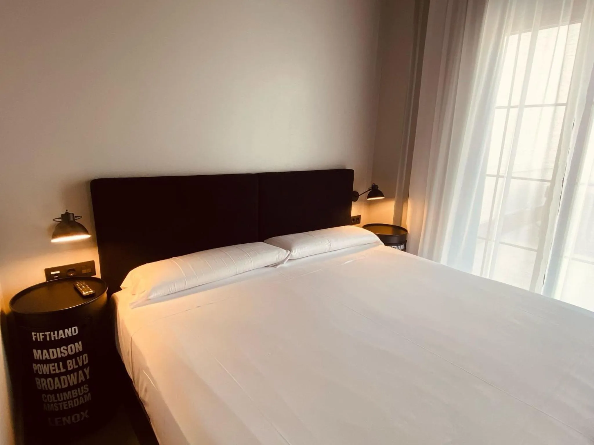 Bed in HO Paseo de Almería 9 By Olivencia