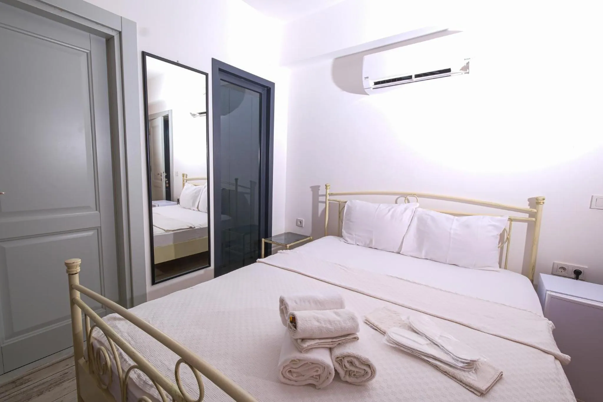 Bed in Kybele Alaçatı