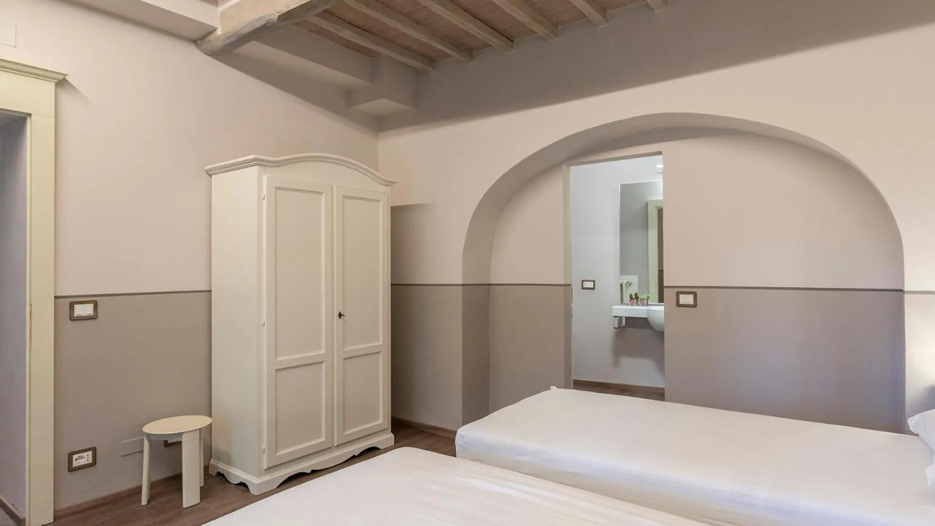 Other, Bed in Finestra Su Siena 16, Emma Villas
