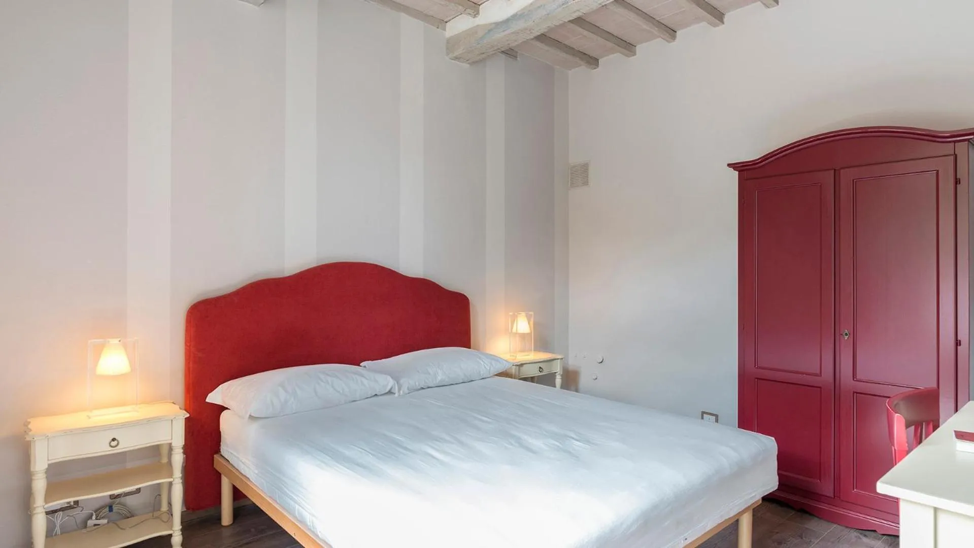 Other, Bed in Finestra Su Siena 16, Emma Villas