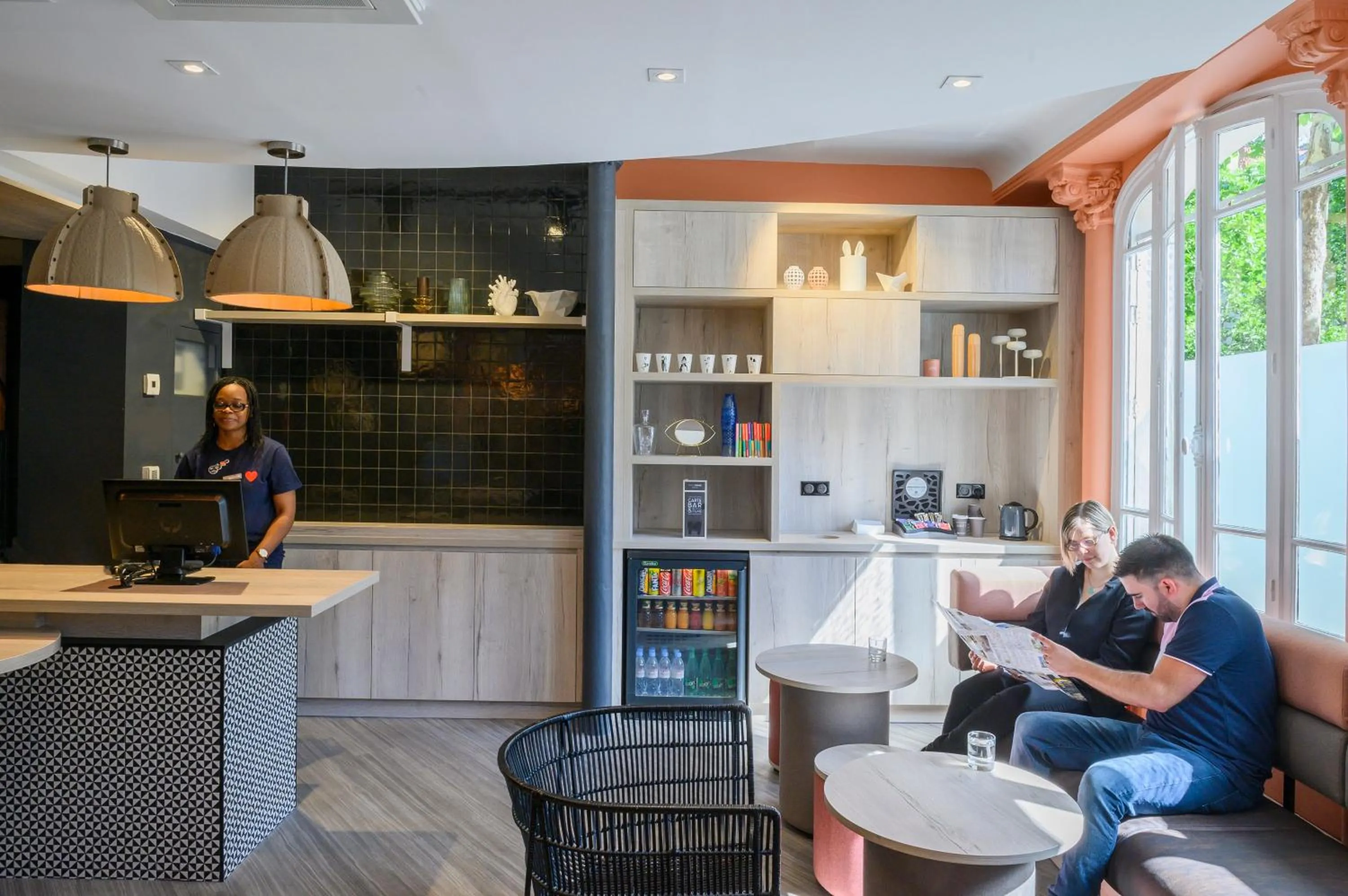 Staff in ibis Paris Tour Montparnasse 15eme