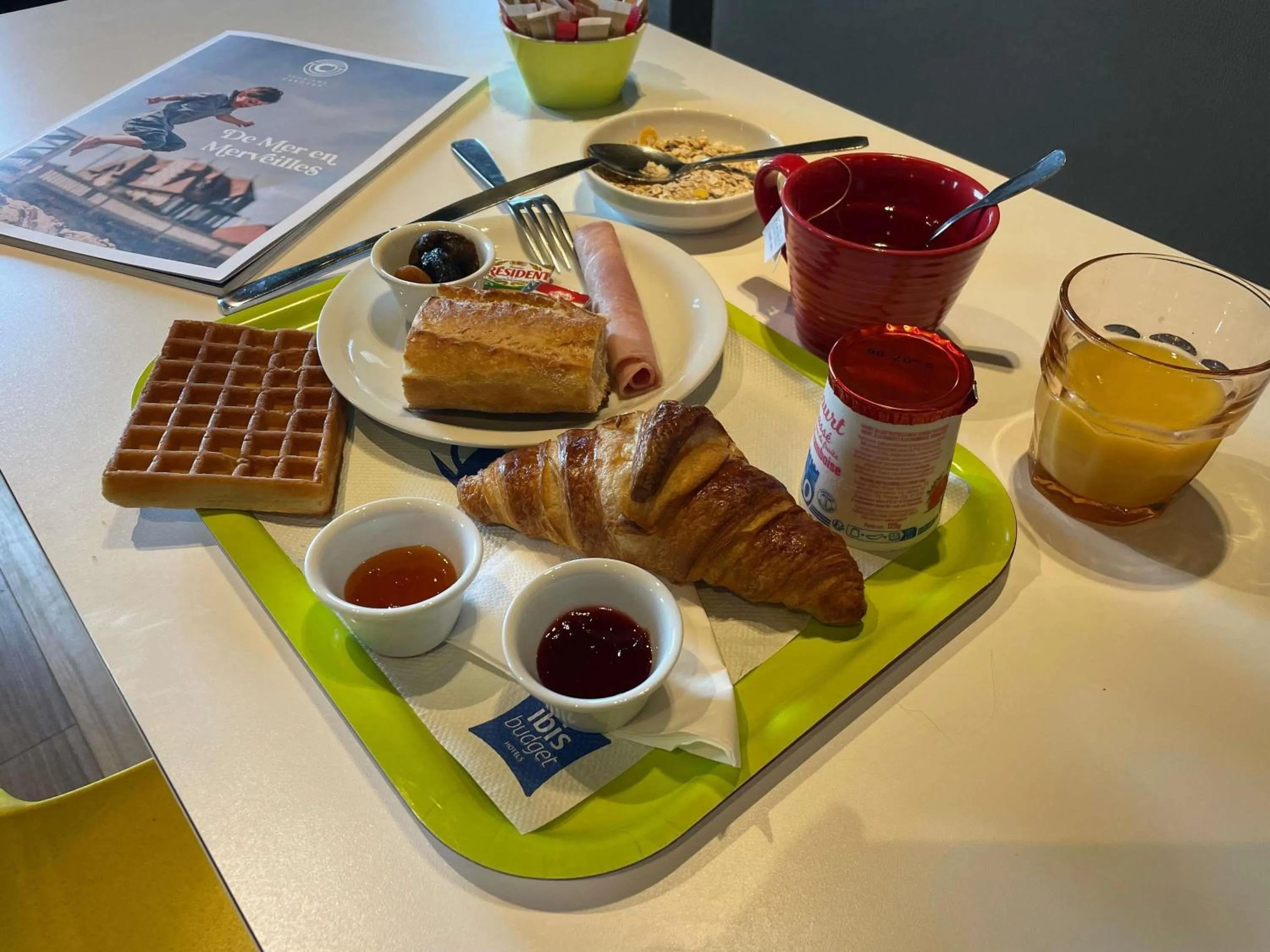 Breakfast in ibis budget Cabourg Dives sur Mer
