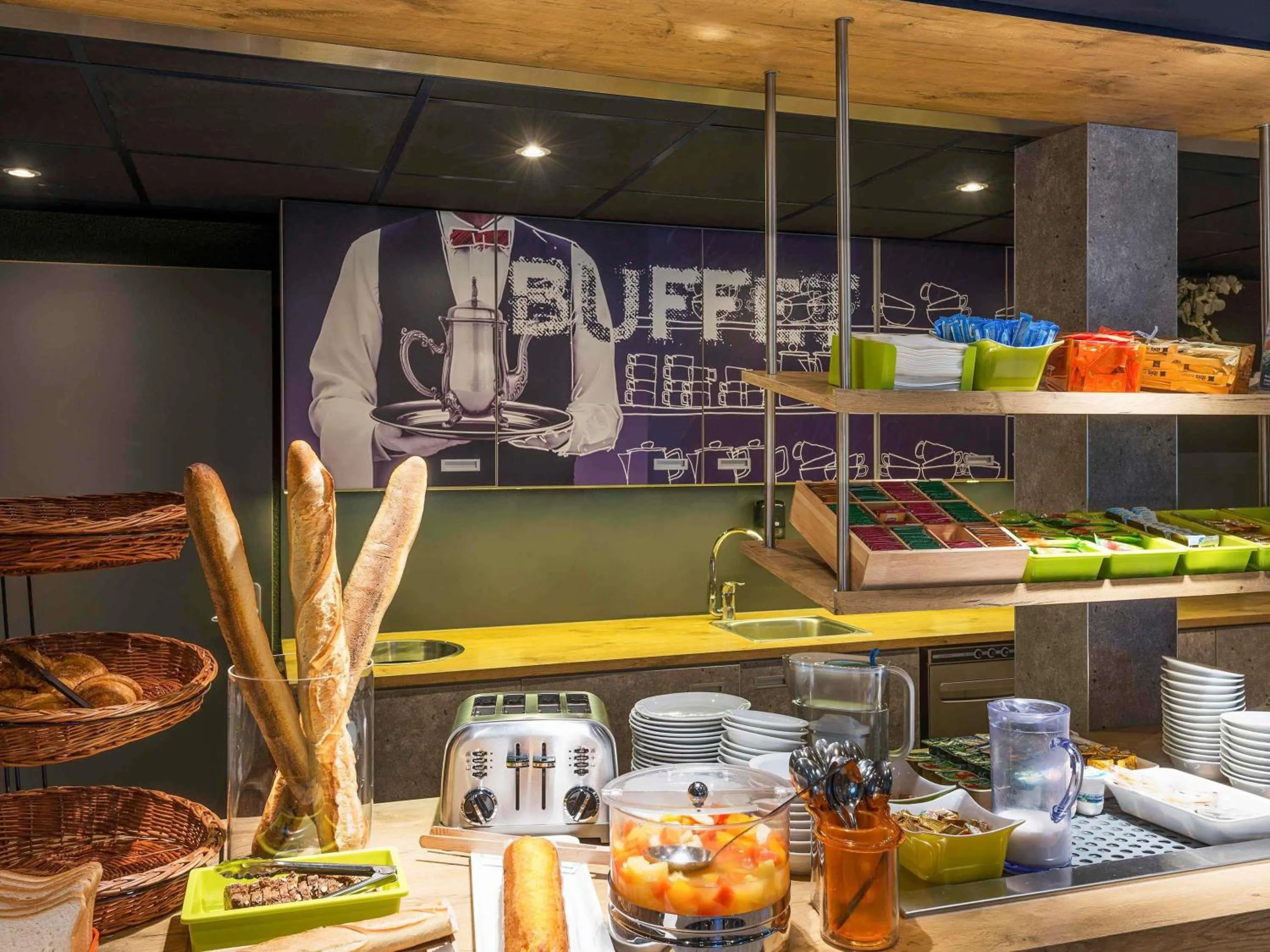 Breakfast in ibis budget Cabourg Dives sur Mer