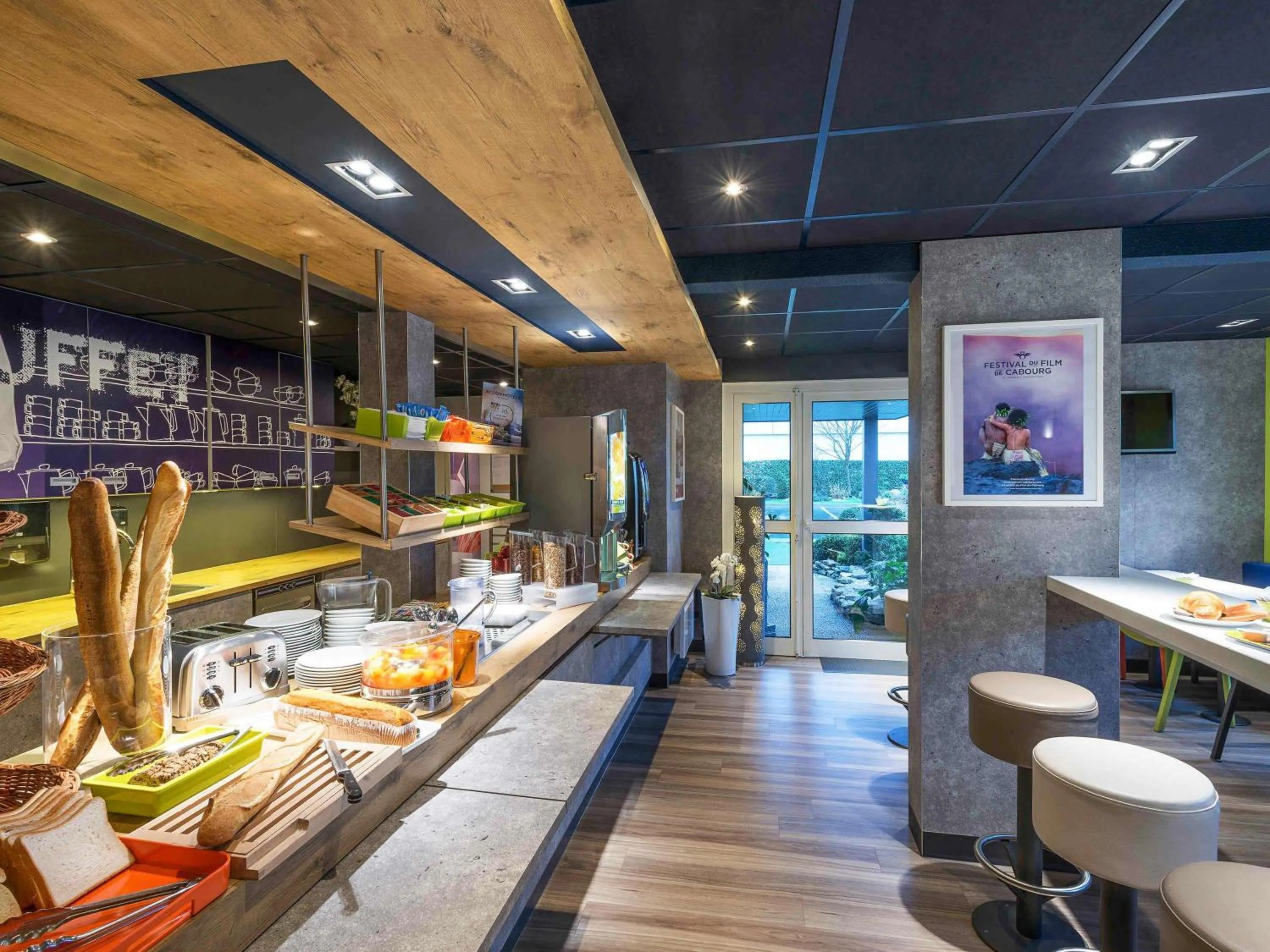 Breakfast in ibis budget Cabourg Dives sur Mer