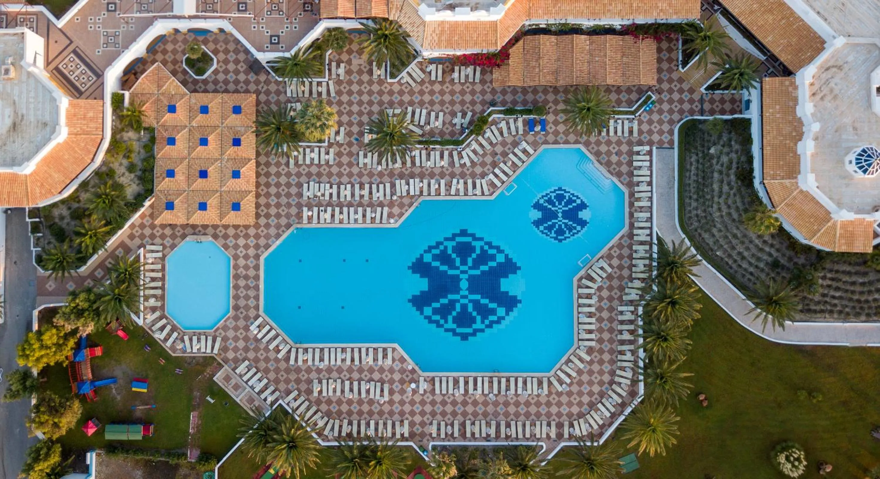 Swimming pool in Lagas Aegean Village