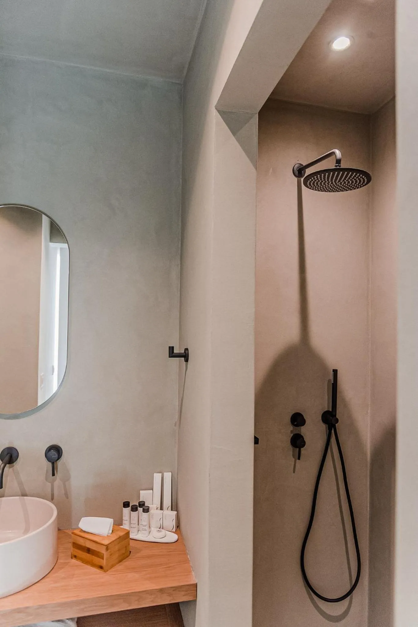 Bathroom in Amarelo Suites